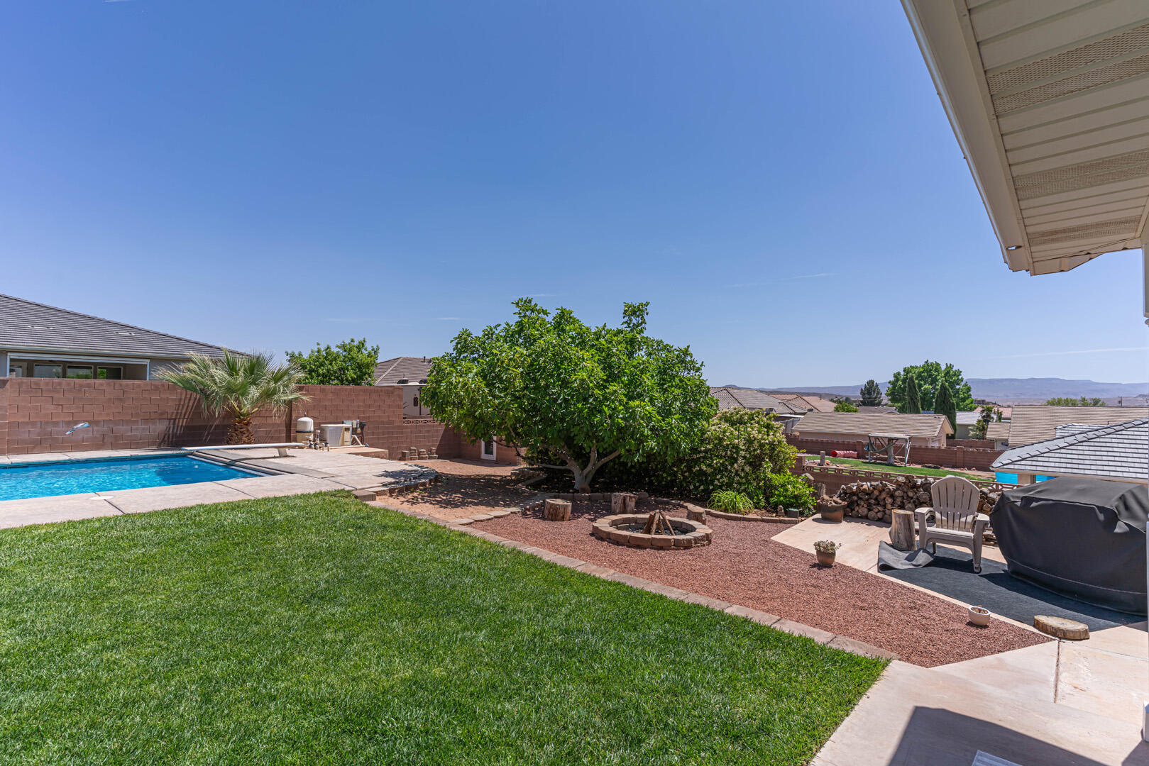 SKYLINE ESTATES - Residential