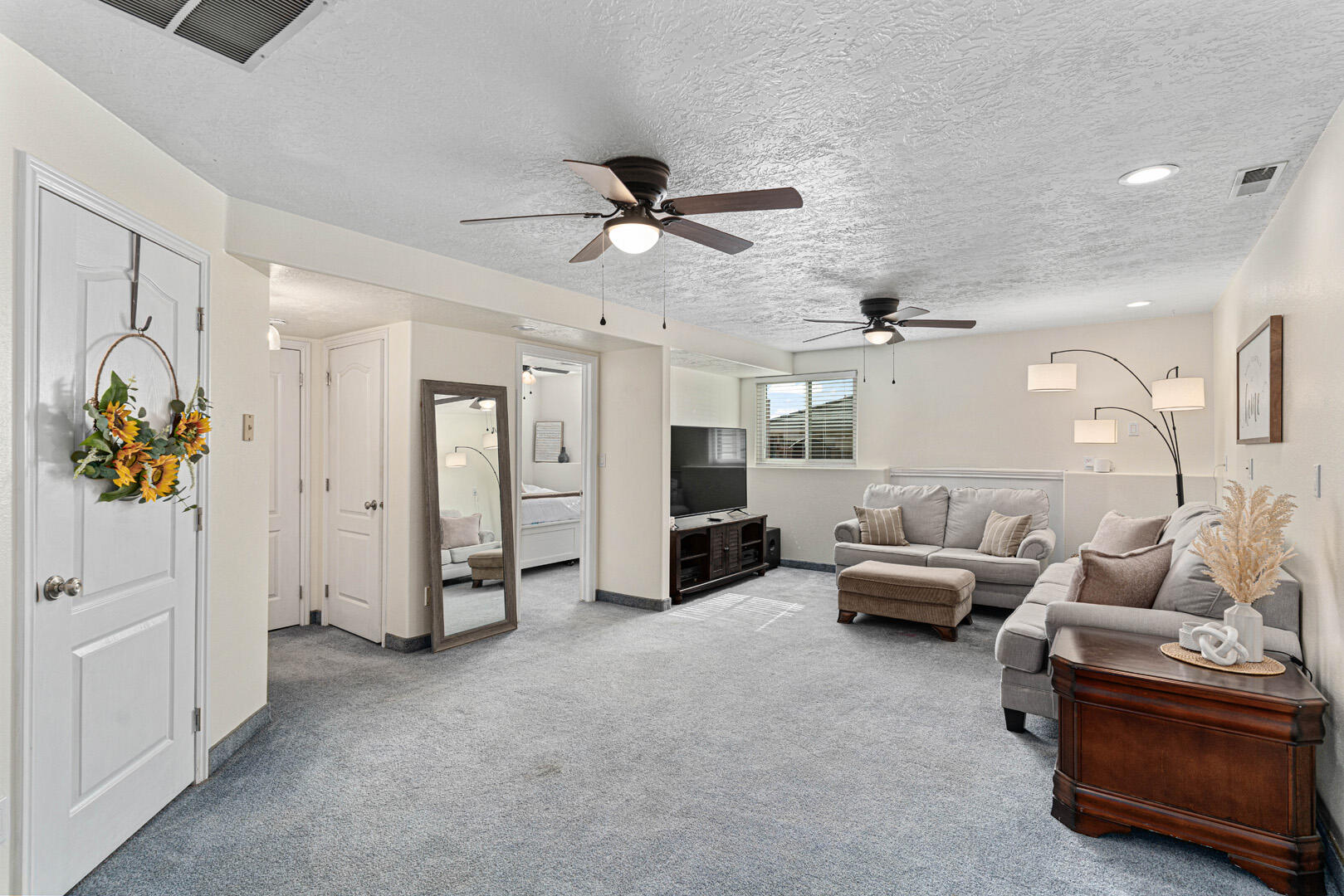 SKYLINE ESTATES - Residential