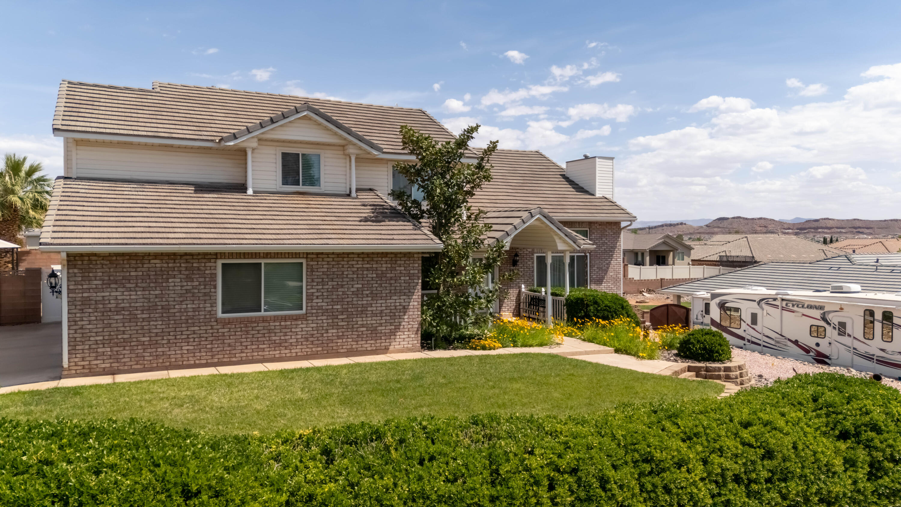 SKYLINE ESTATES - Residential