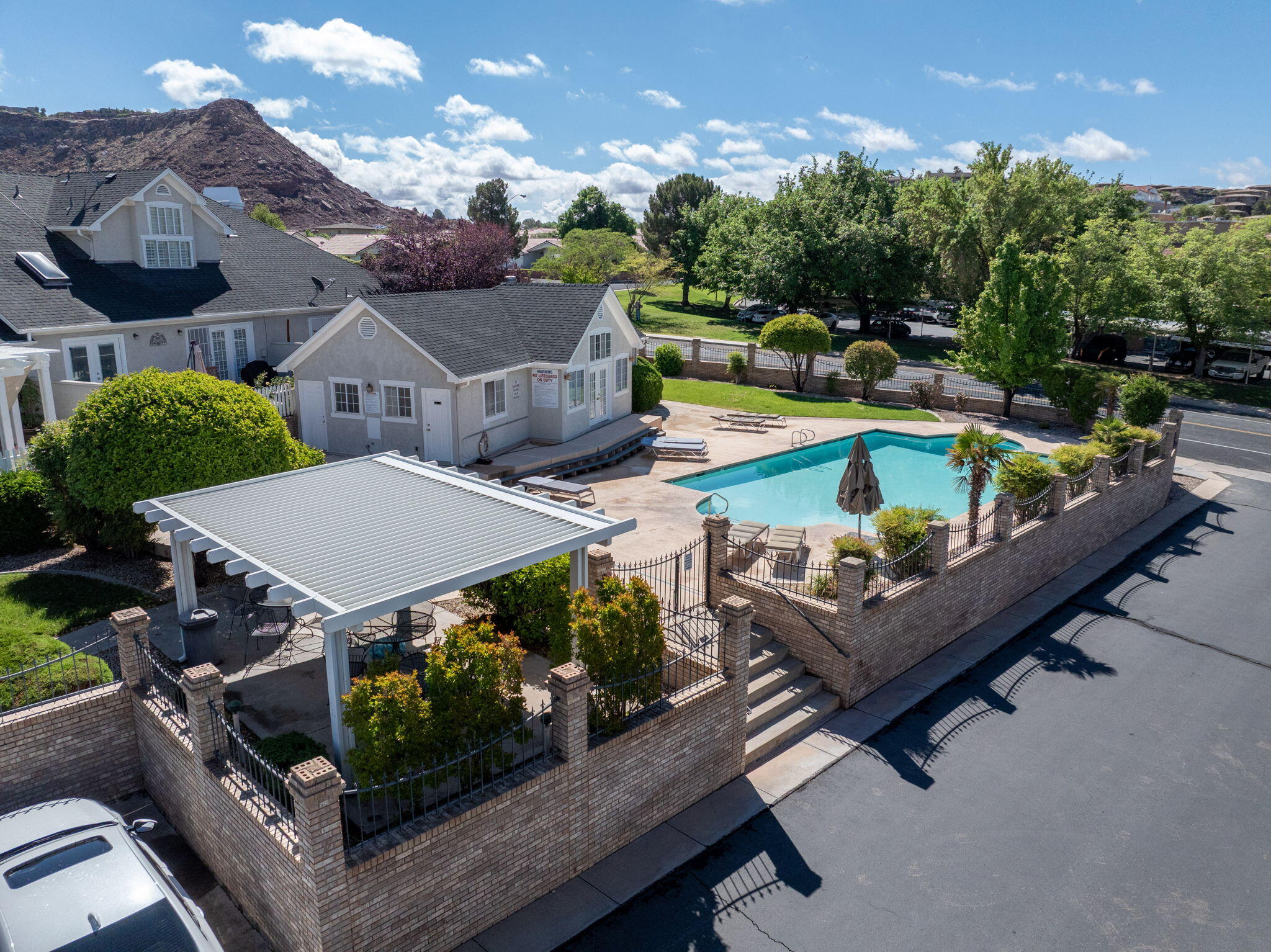 HILLS - Residential