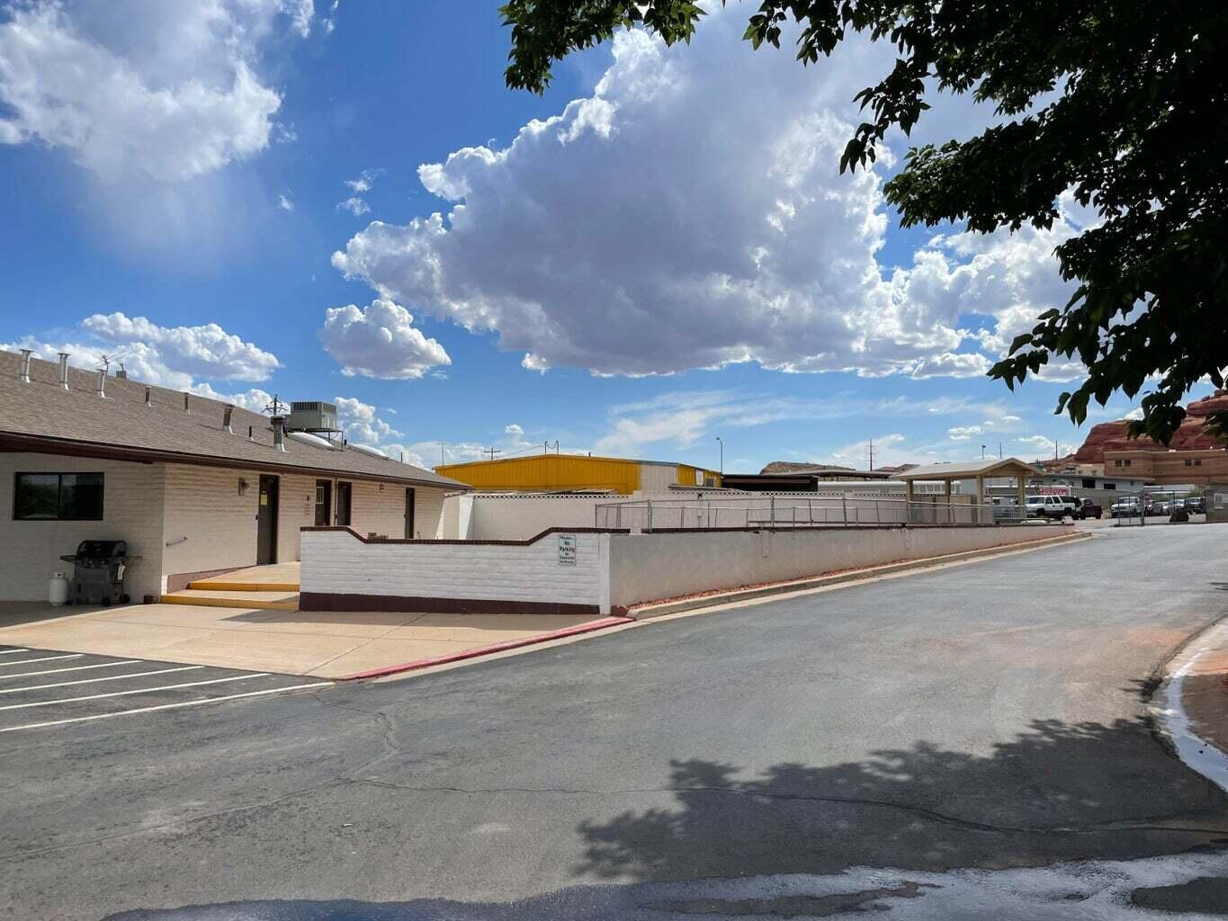 CANYON BREEZE RV RESORT - Land