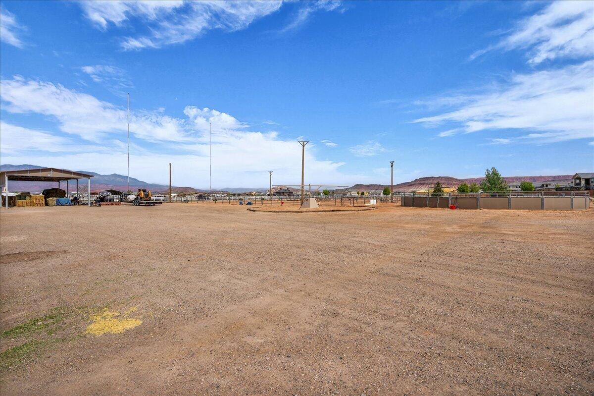 BRIDLE GATE ESTATES - Residential