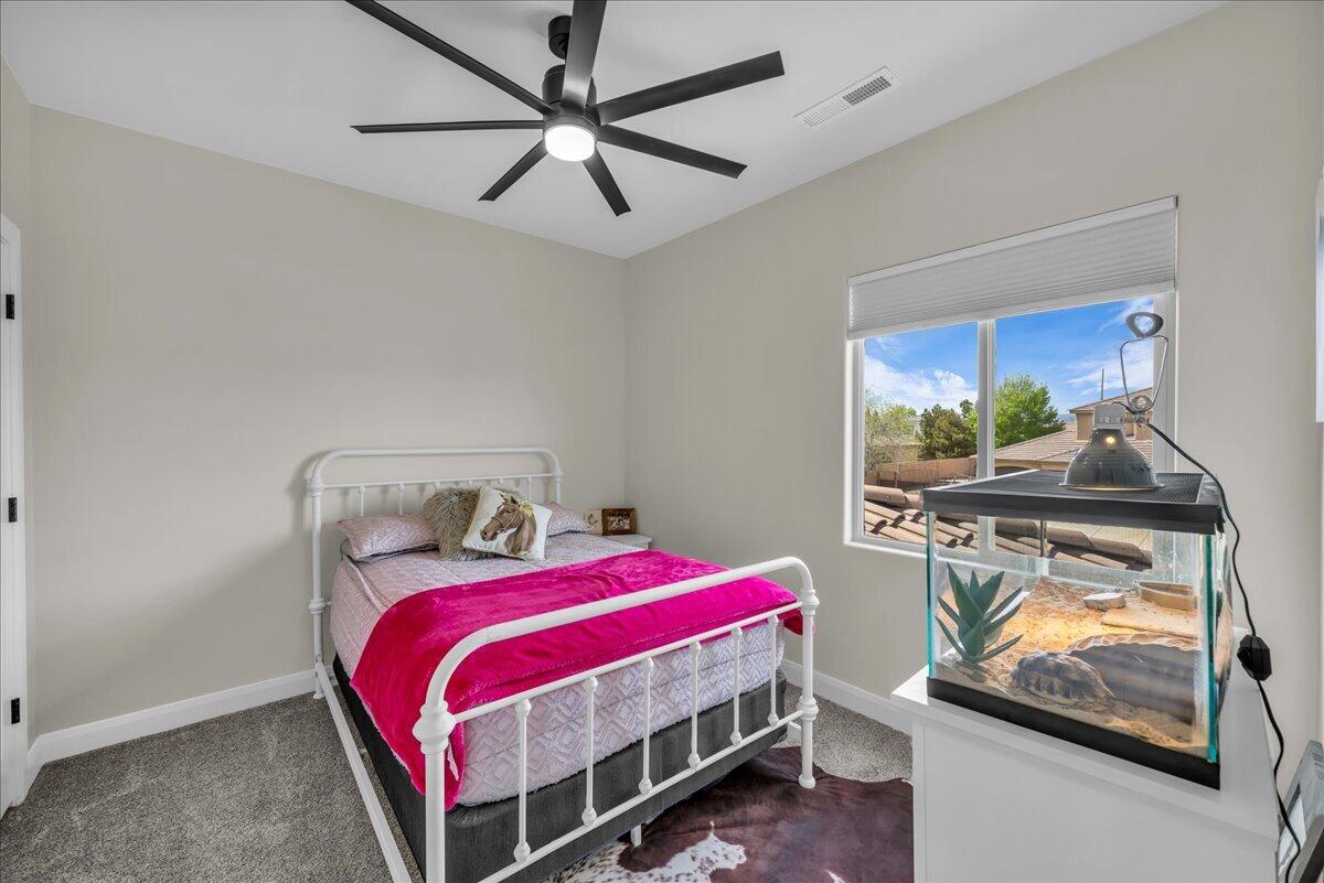 BRIDLE GATE ESTATES - Residential