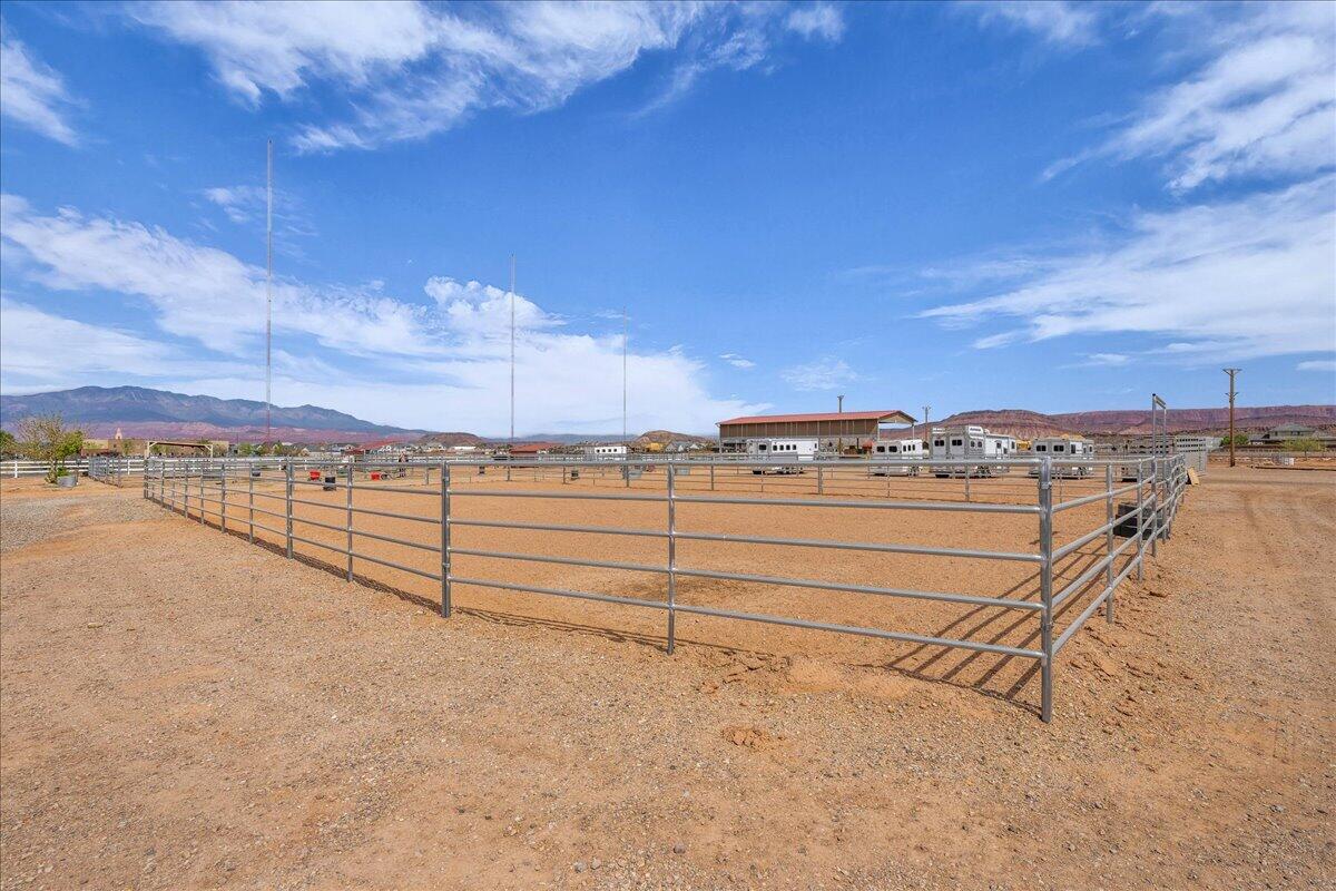 BRIDLE GATE ESTATES - Residential