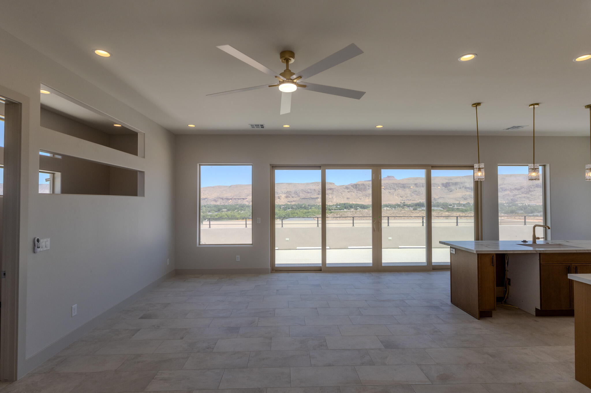 MOUNTAIN VIEW ESTATES - Residential