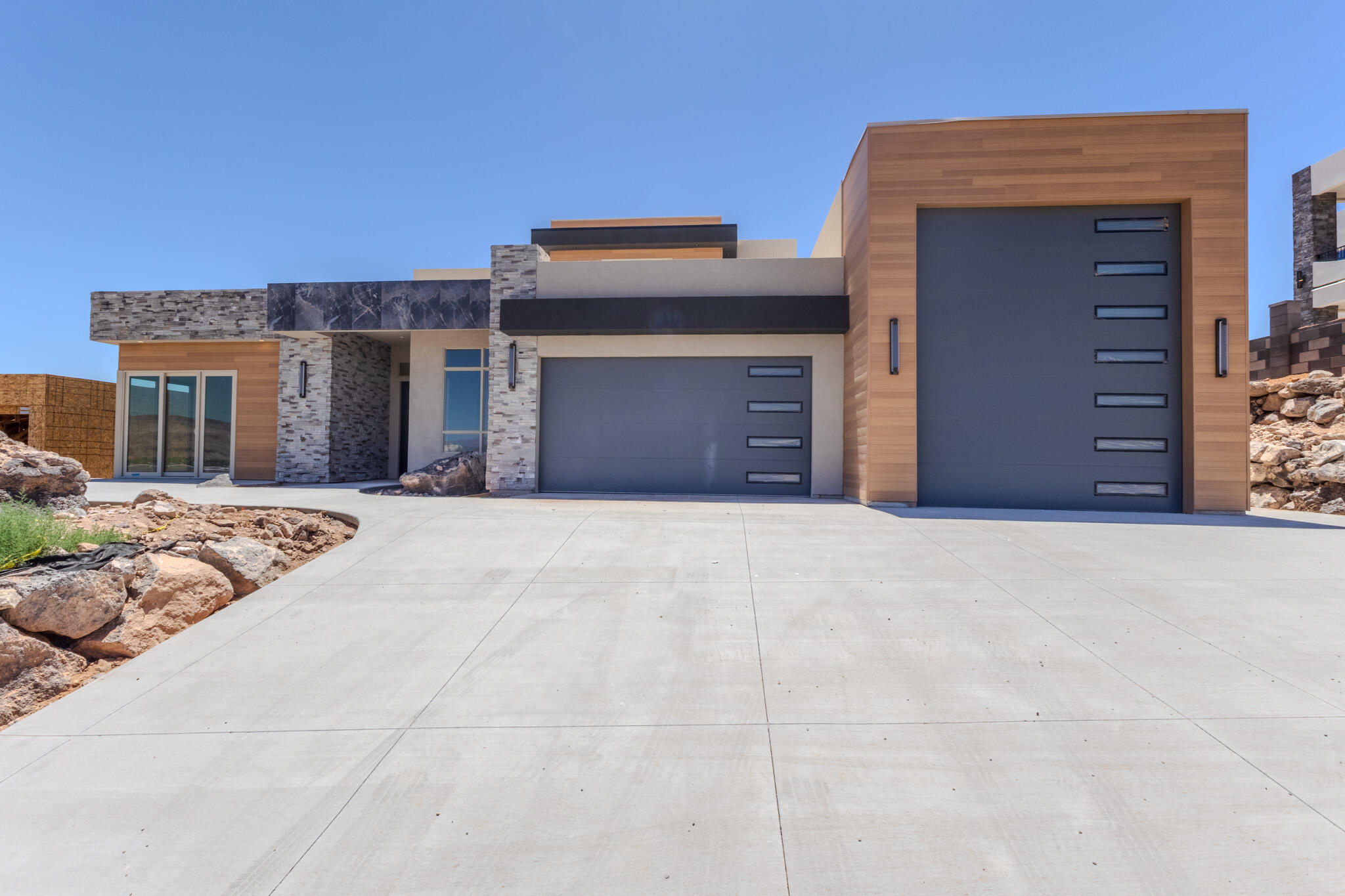 MOUNTAIN VIEW ESTATES - Residential