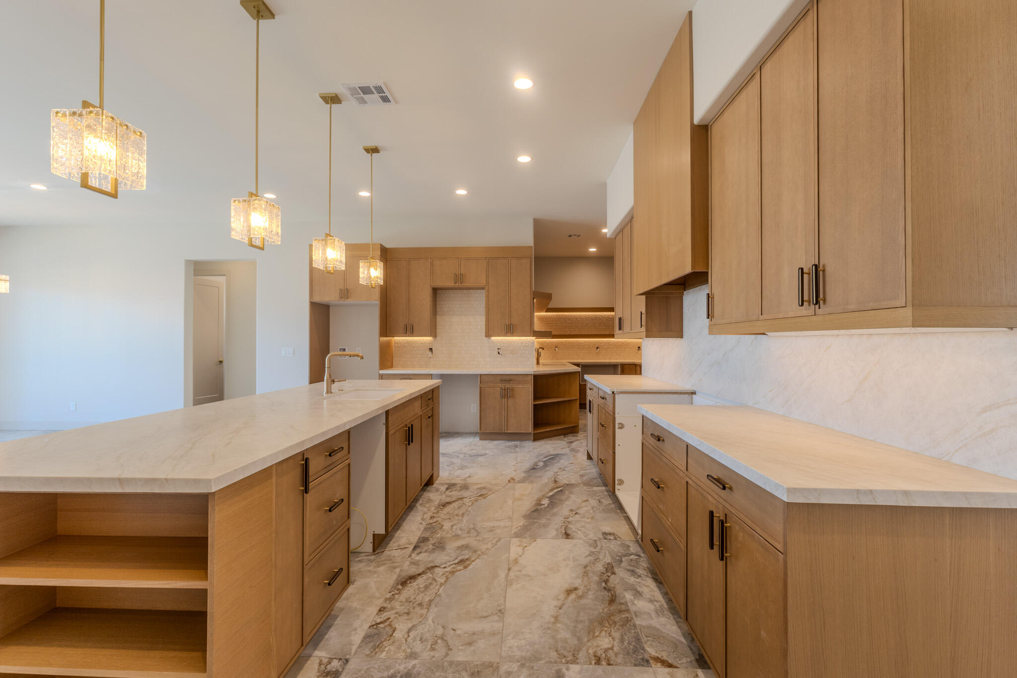 MOUNTAIN VIEW ESTATES - Residential