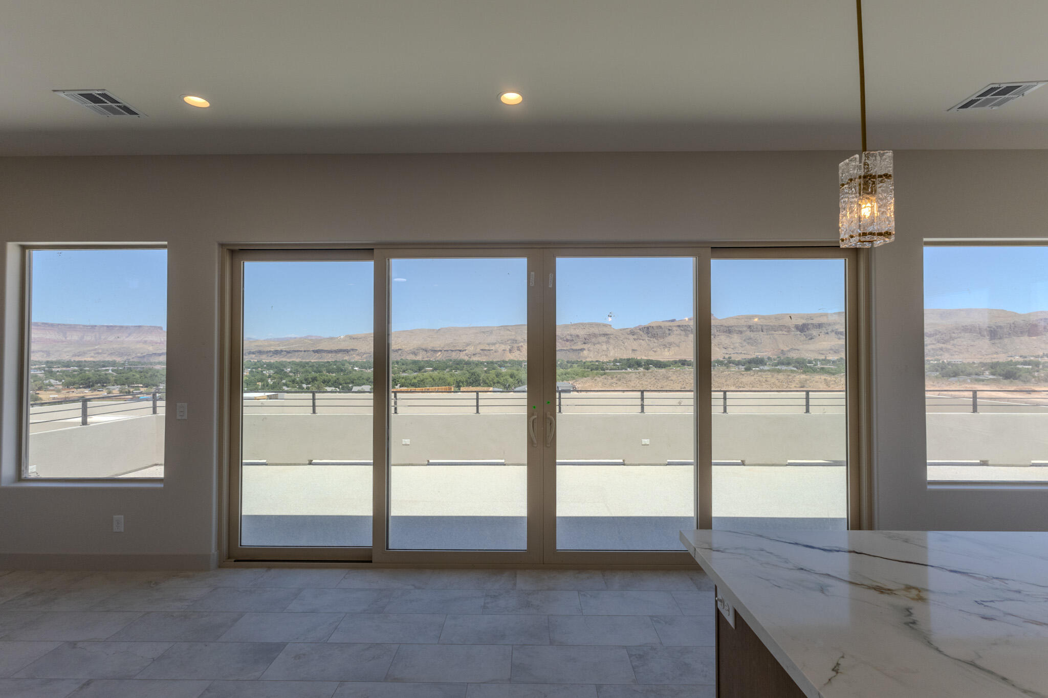 MOUNTAIN VIEW ESTATES - Residential