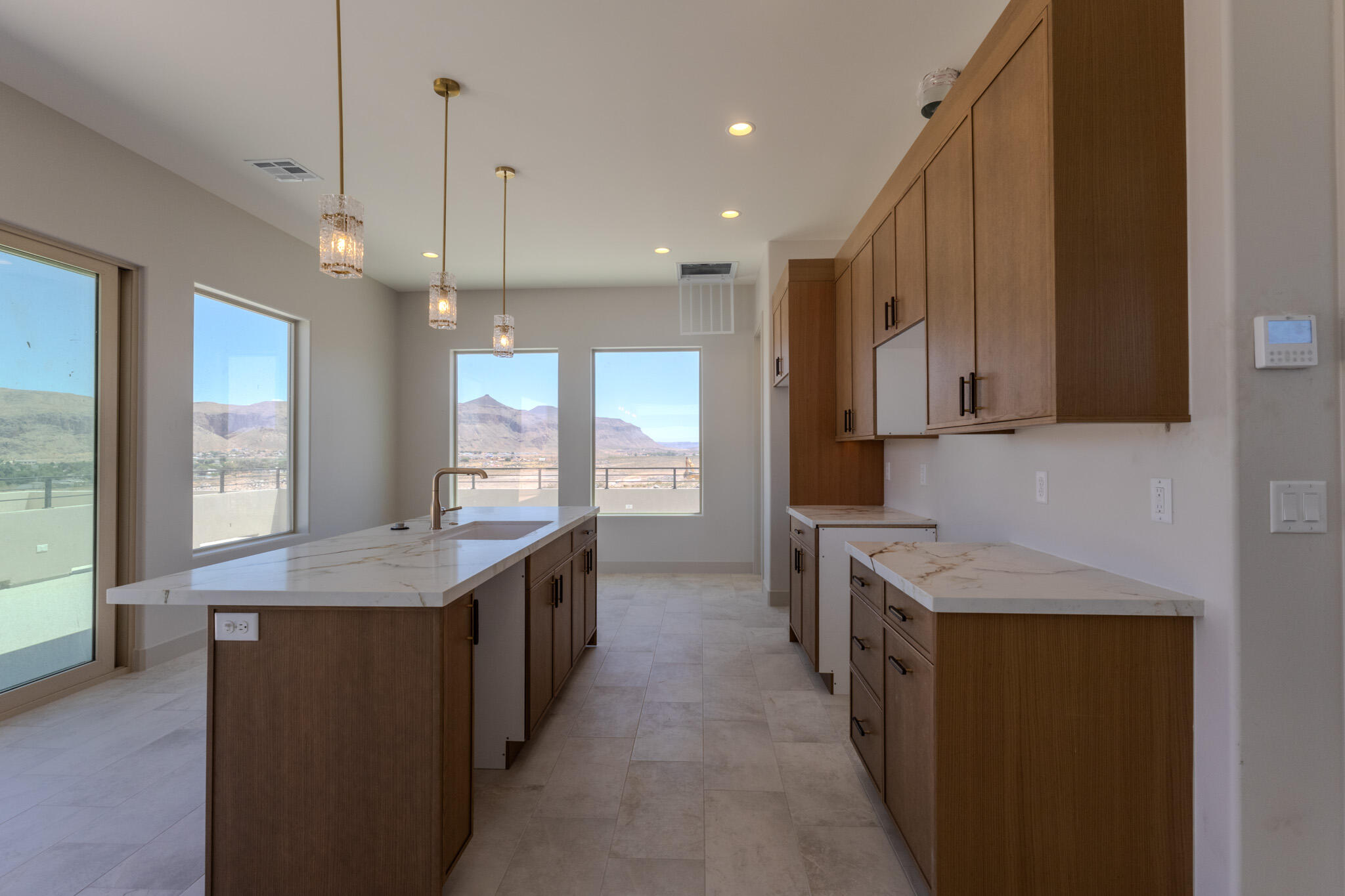 MOUNTAIN VIEW ESTATES - Residential