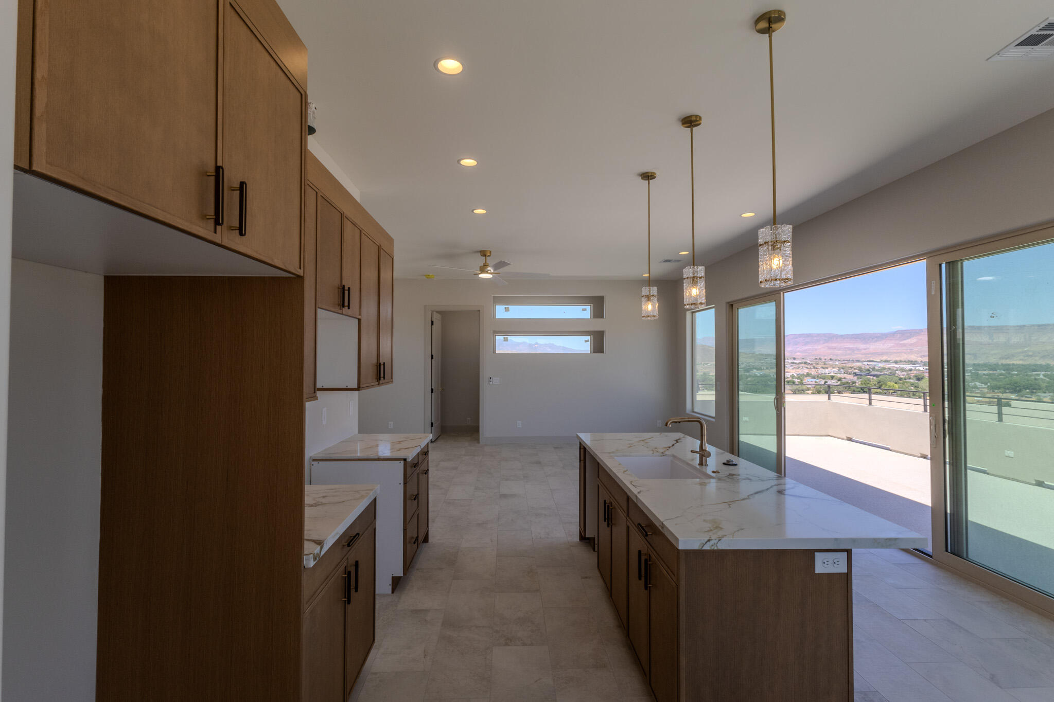 MOUNTAIN VIEW ESTATES - Residential