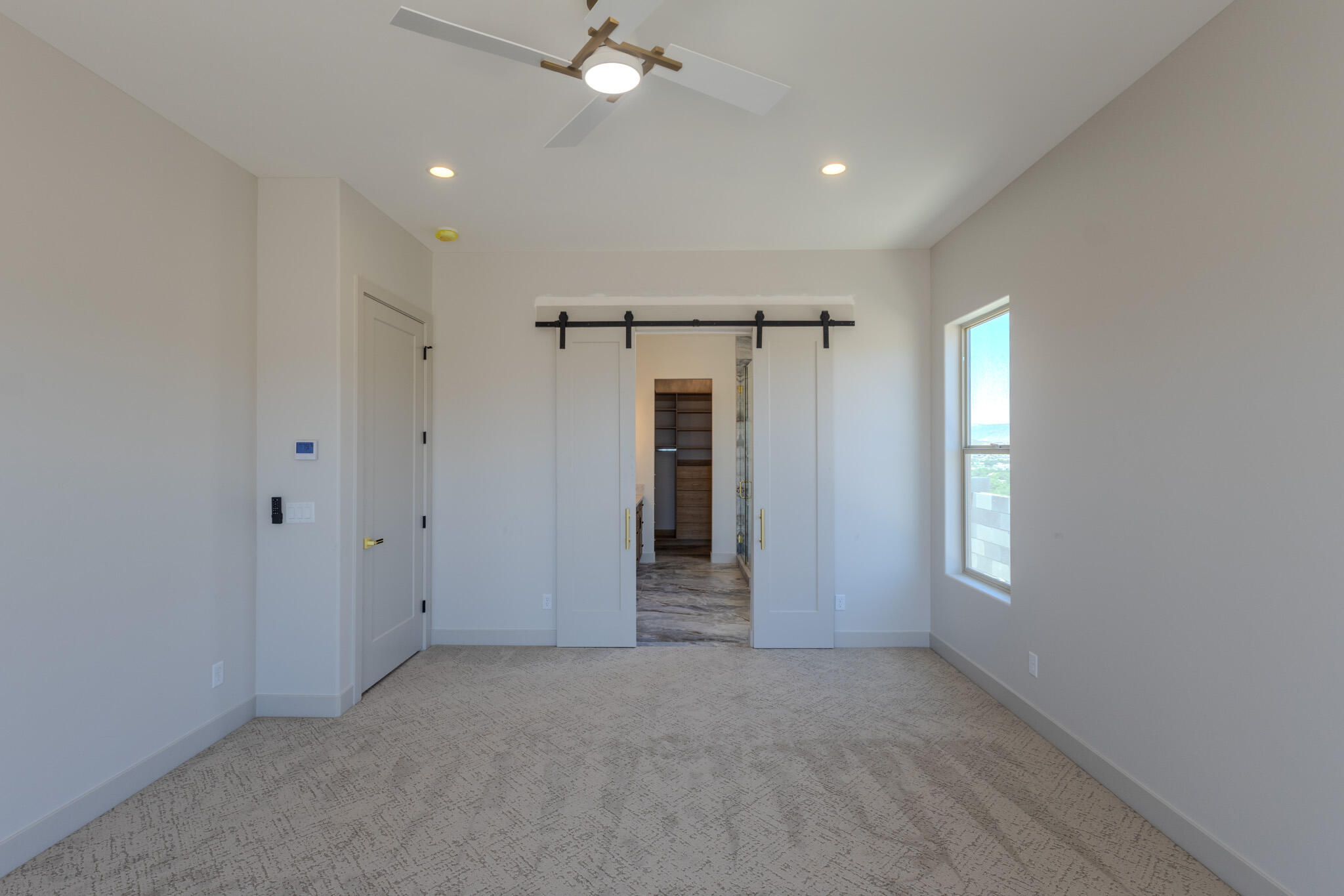 MOUNTAIN VIEW ESTATES - Residential