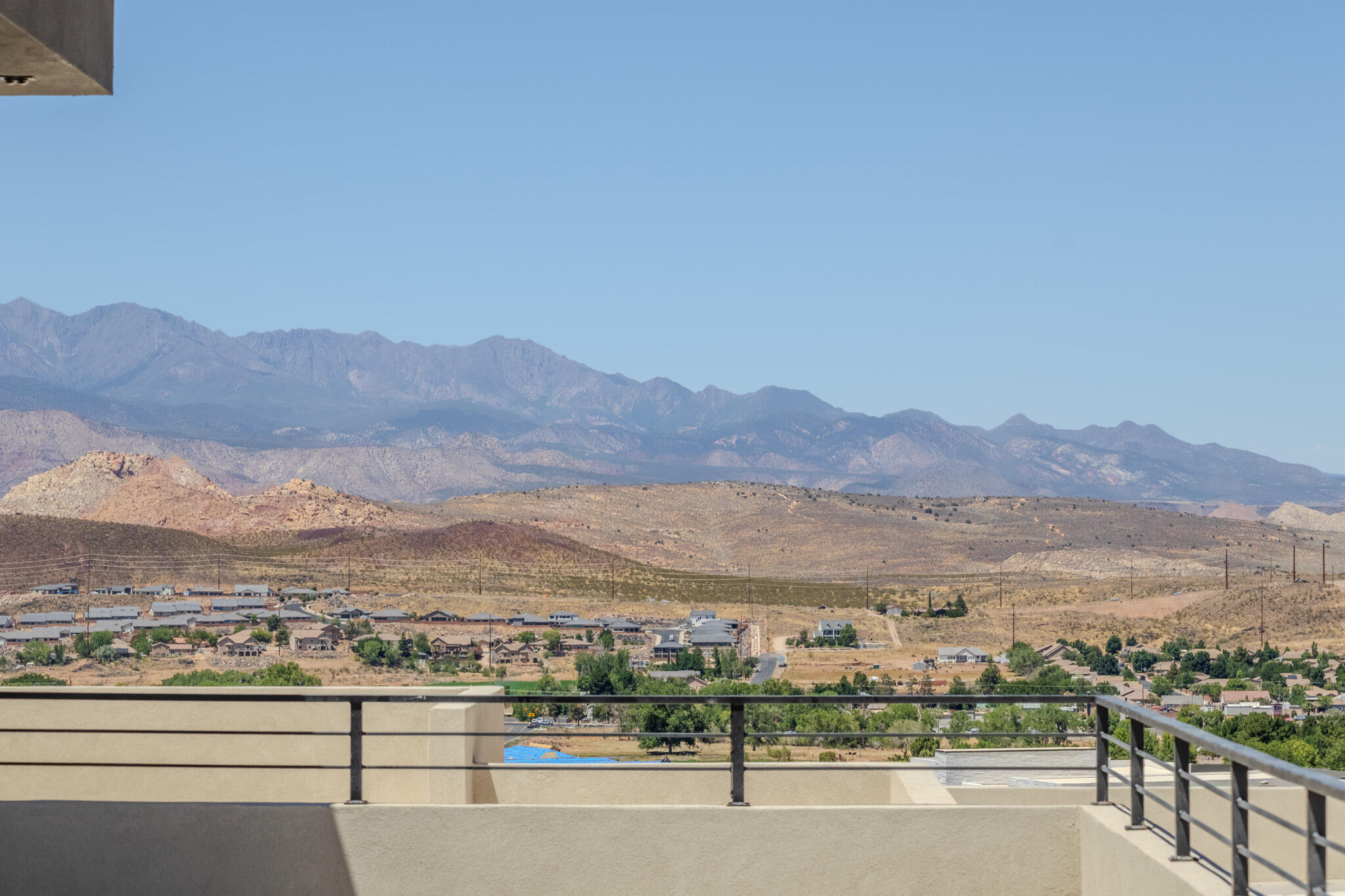 MOUNTAIN VIEW ESTATES - Residential