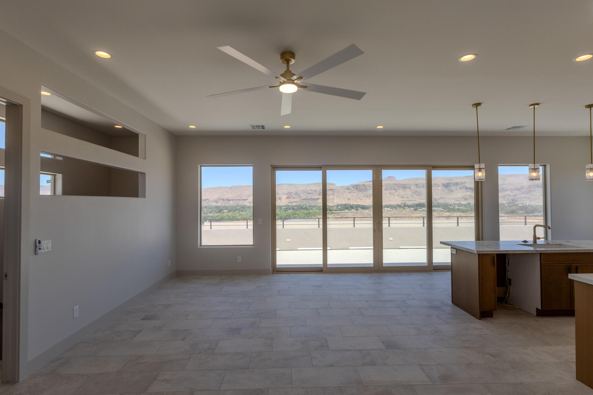 MOUNTAIN VIEW ESTATES - Residential