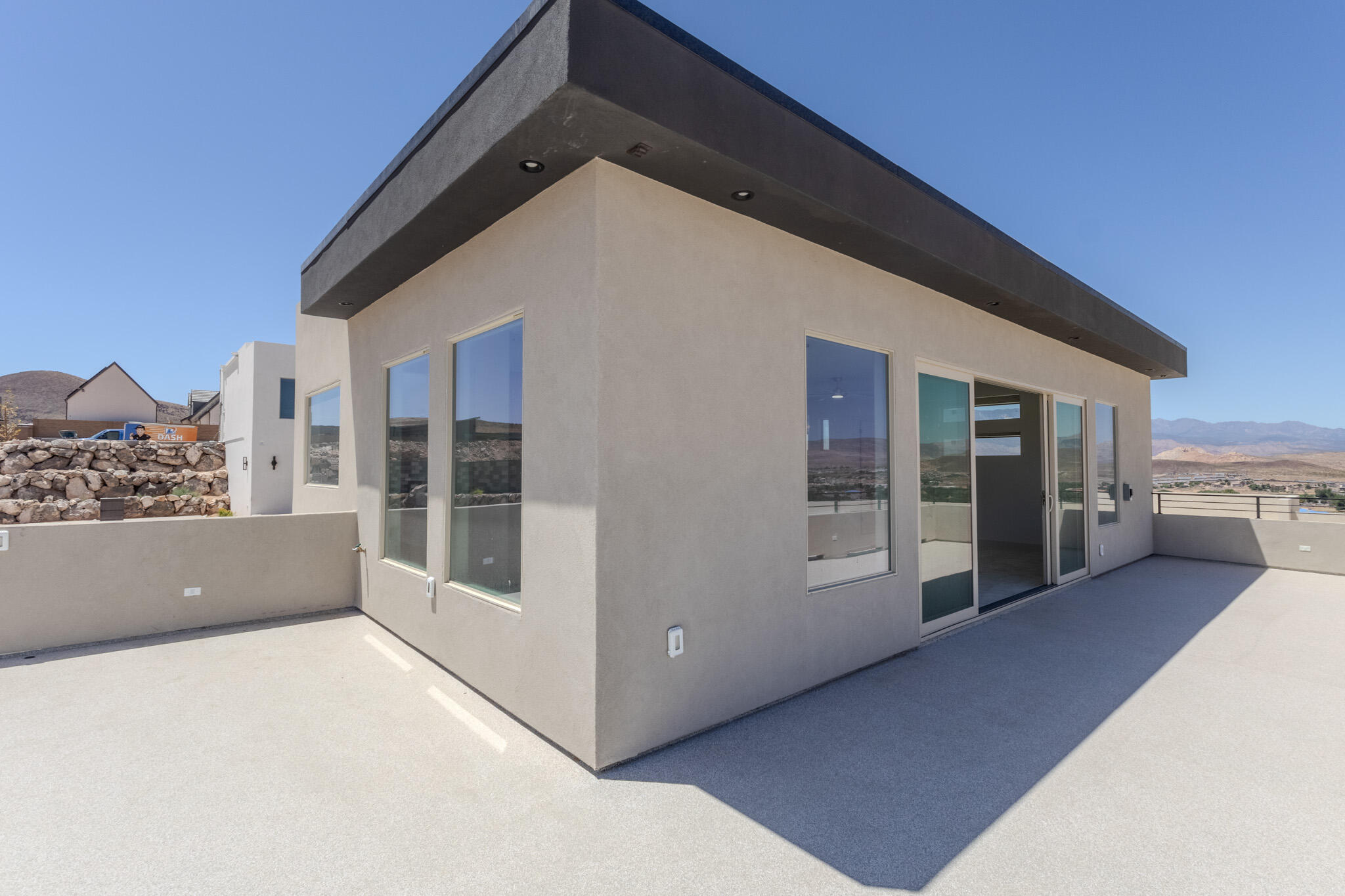 MOUNTAIN VIEW ESTATES - Residential