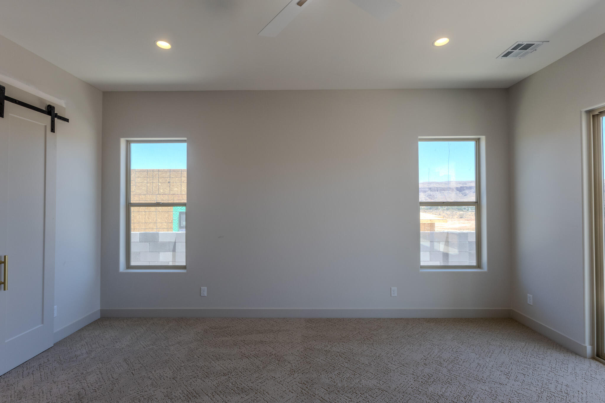 MOUNTAIN VIEW ESTATES - Residential