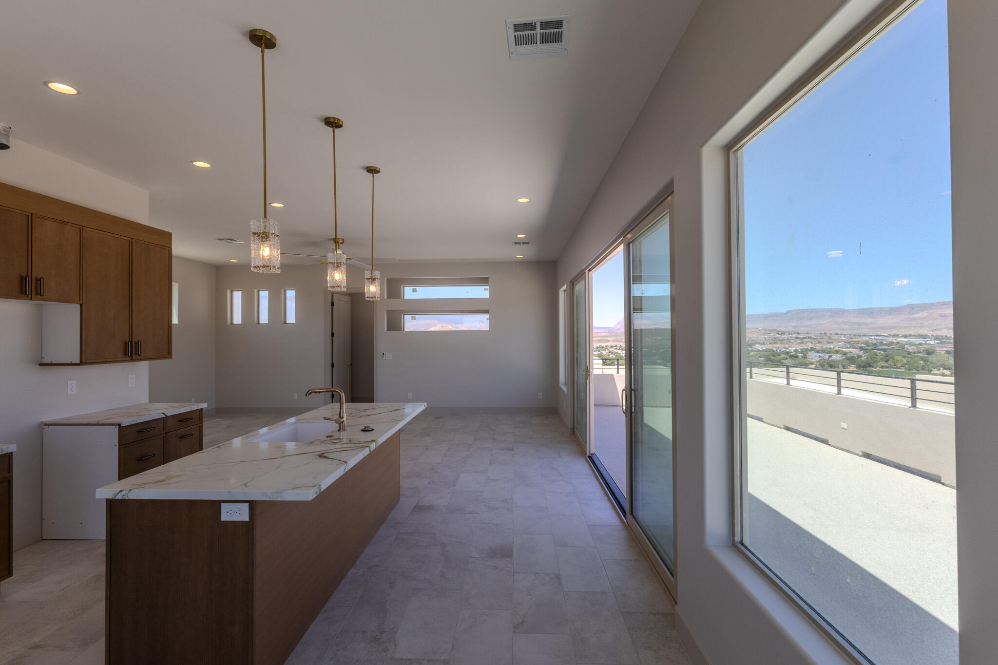 MOUNTAIN VIEW ESTATES - Residential