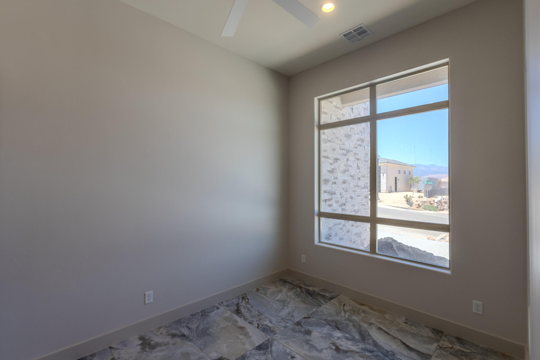MOUNTAIN VIEW ESTATES - Residential