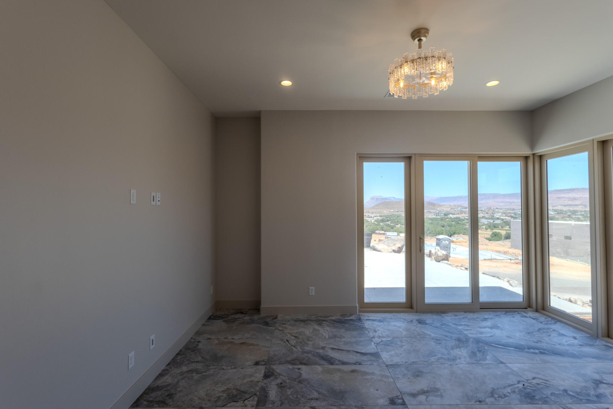 MOUNTAIN VIEW ESTATES - Residential