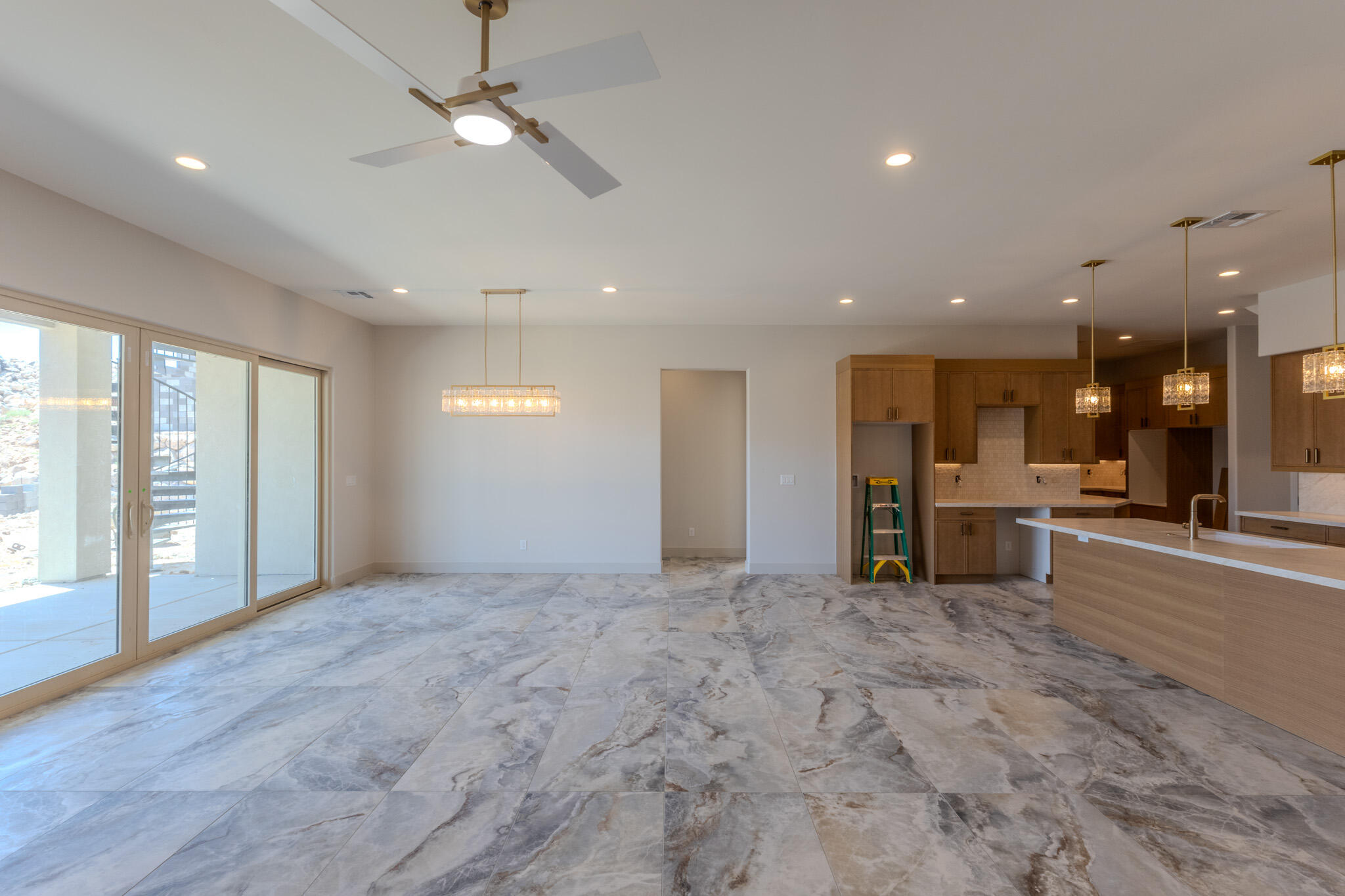 MOUNTAIN VIEW ESTATES - Residential