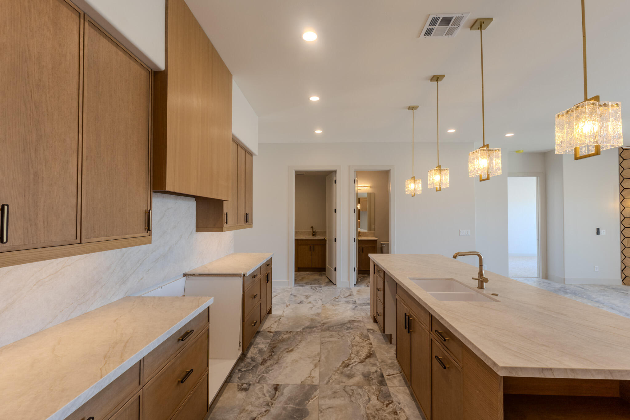 MOUNTAIN VIEW ESTATES - Residential