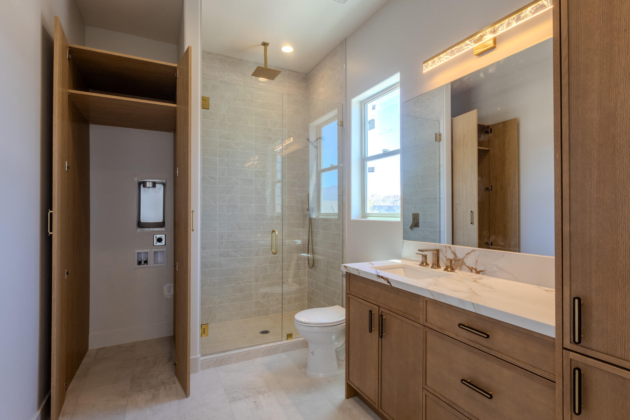MOUNTAIN VIEW ESTATES - Residential