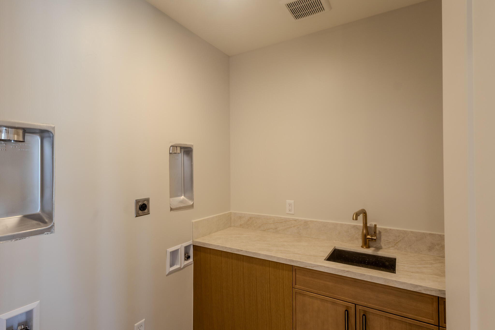 MOUNTAIN VIEW ESTATES - Residential