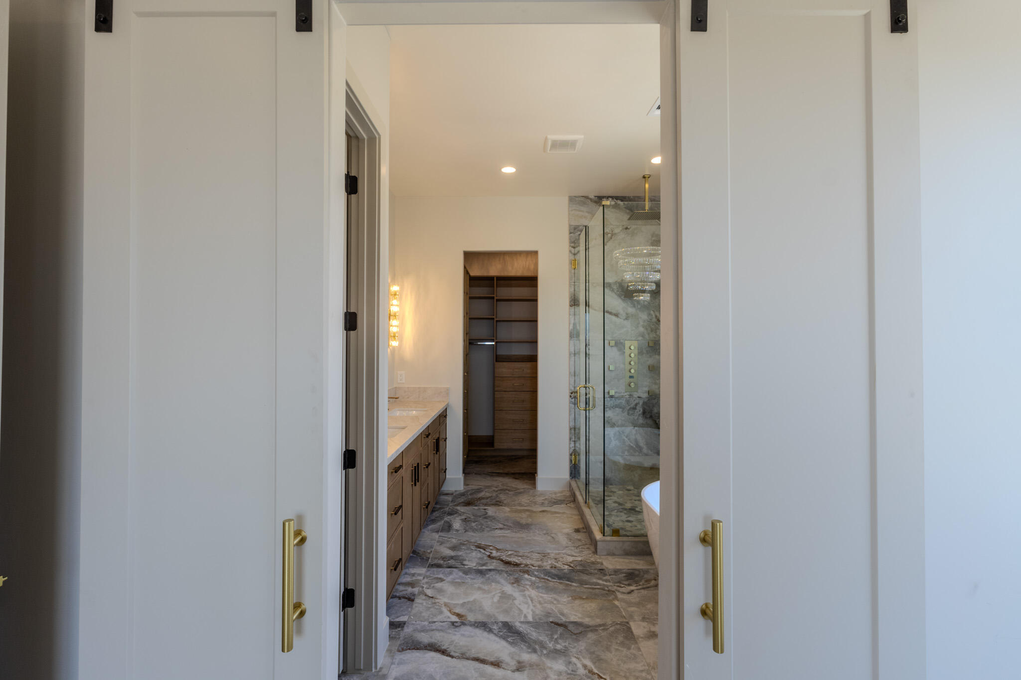 MOUNTAIN VIEW ESTATES - Residential