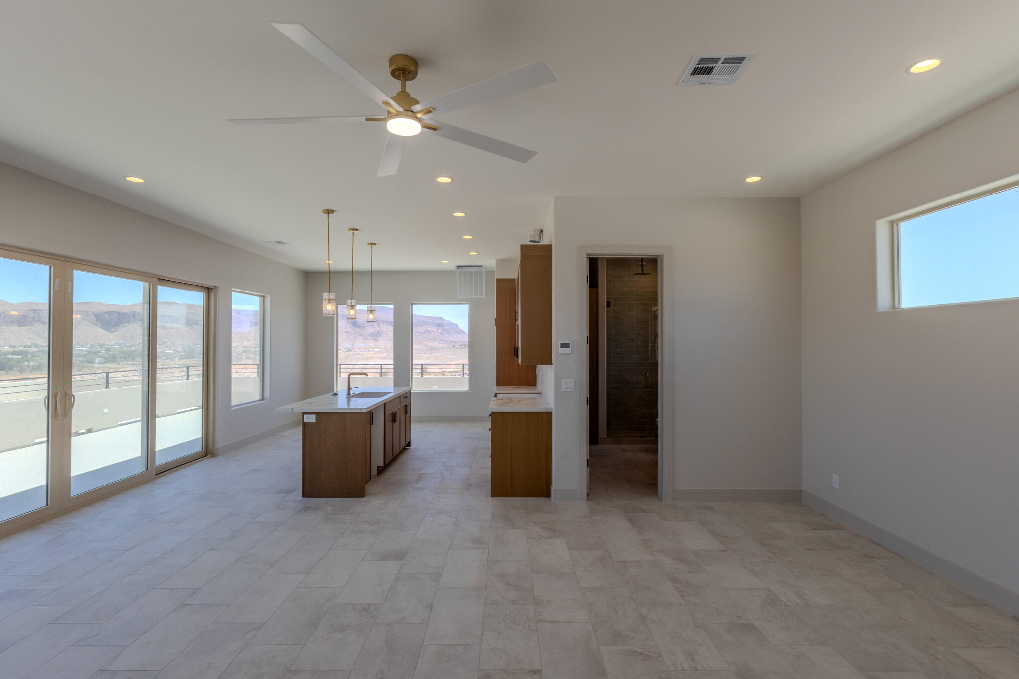 MOUNTAIN VIEW ESTATES - Residential
