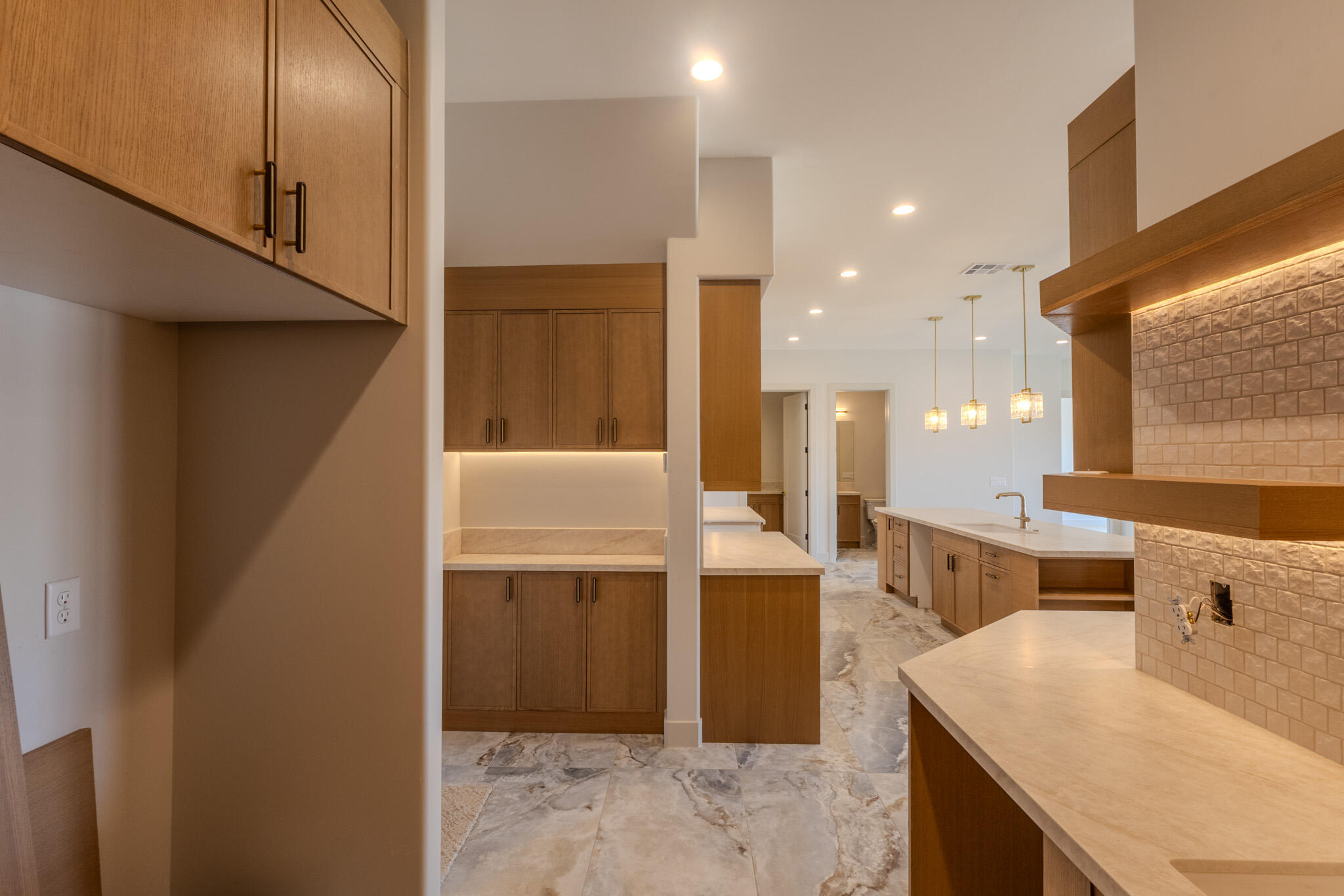 MOUNTAIN VIEW ESTATES - Residential