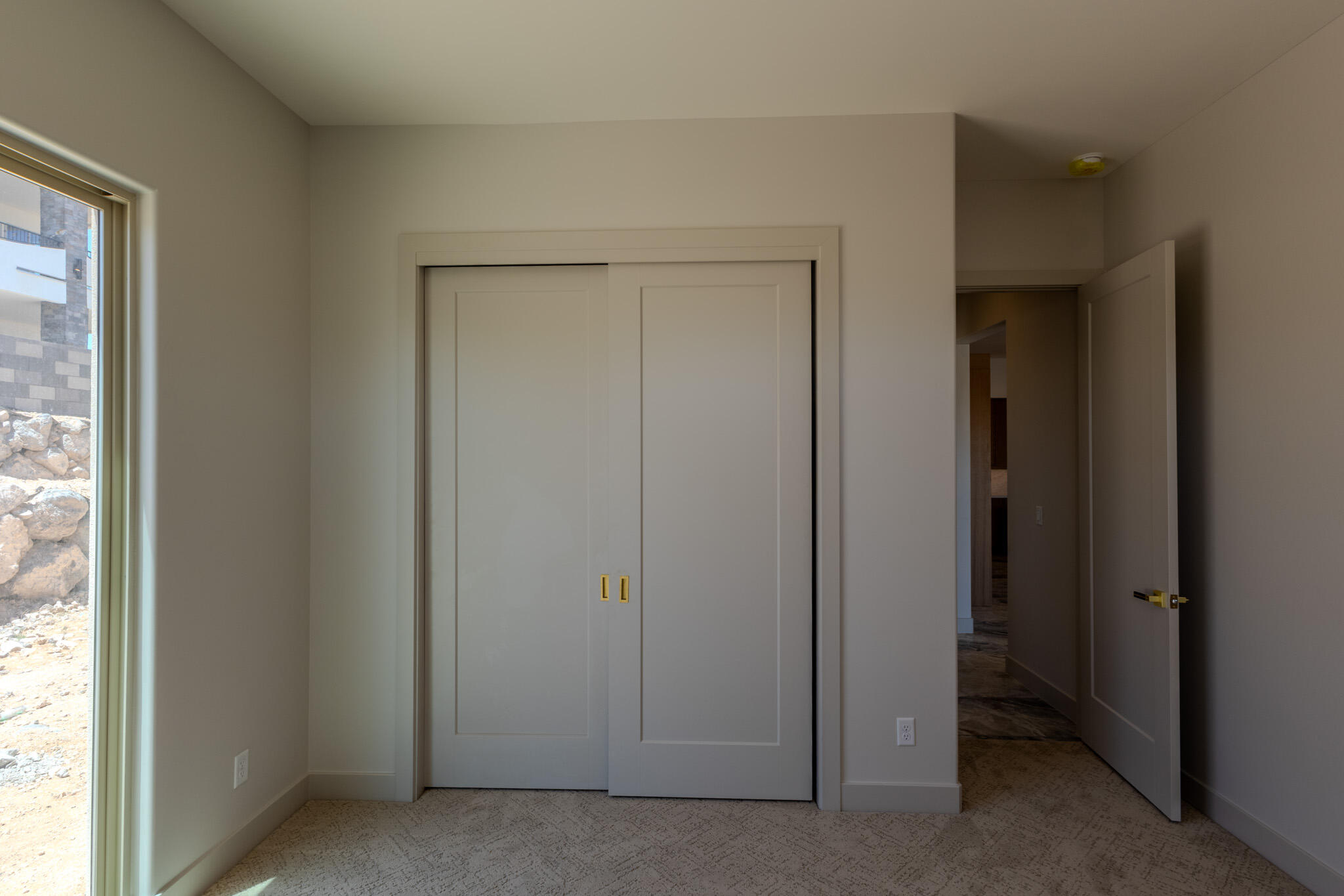 MOUNTAIN VIEW ESTATES - Residential