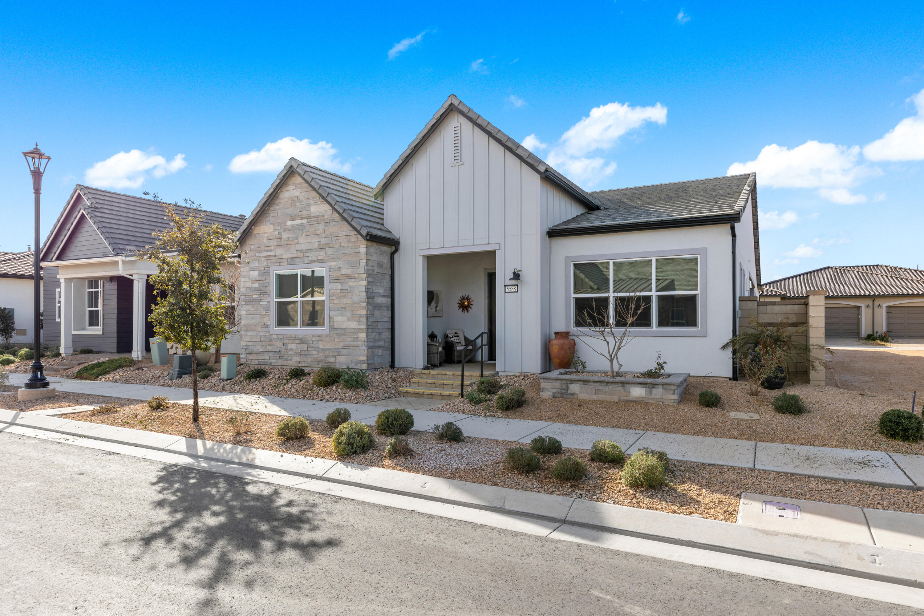 DESERT COLOR REGENCY - Residential