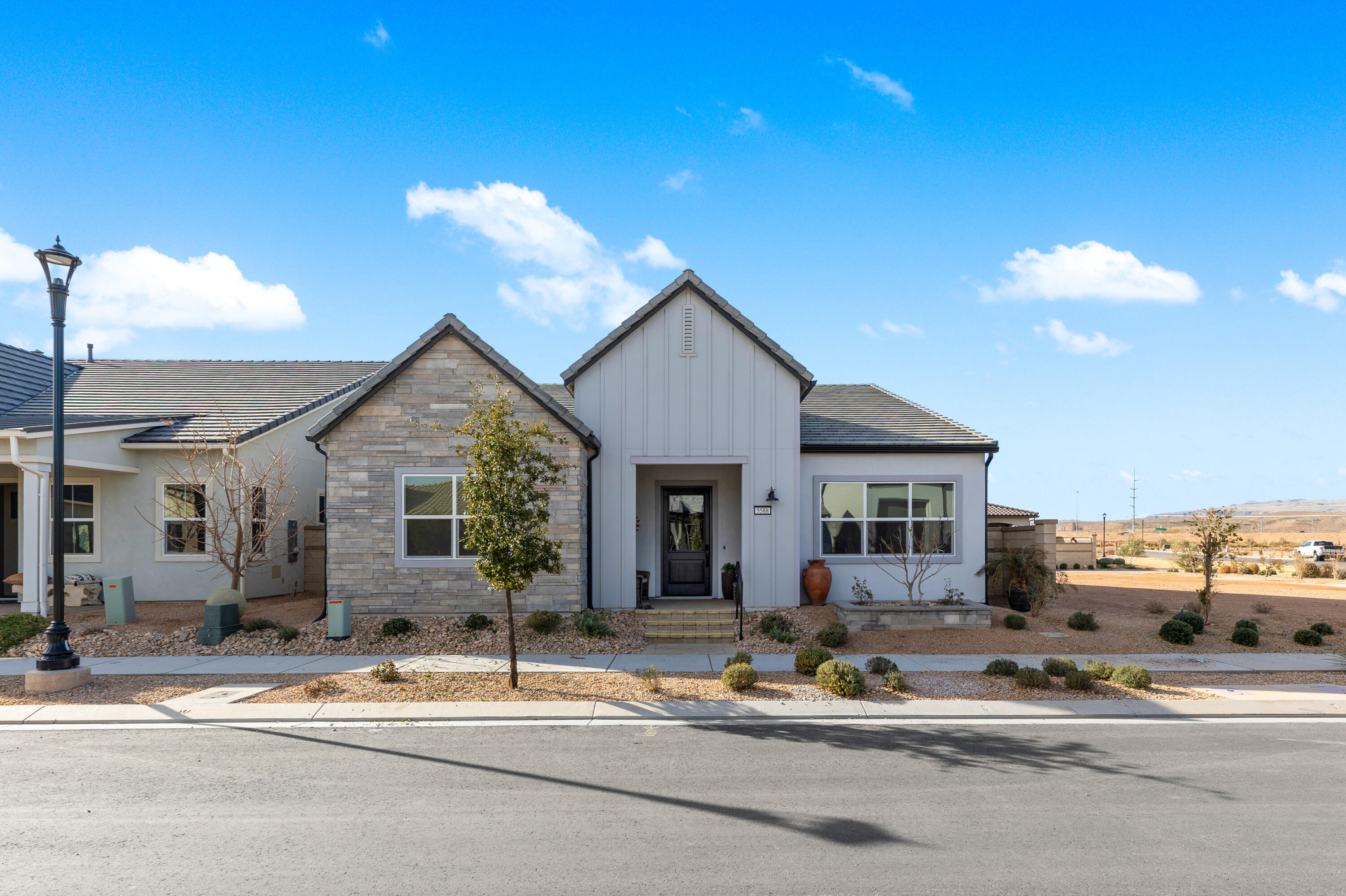 DESERT COLOR REGENCY - Residential