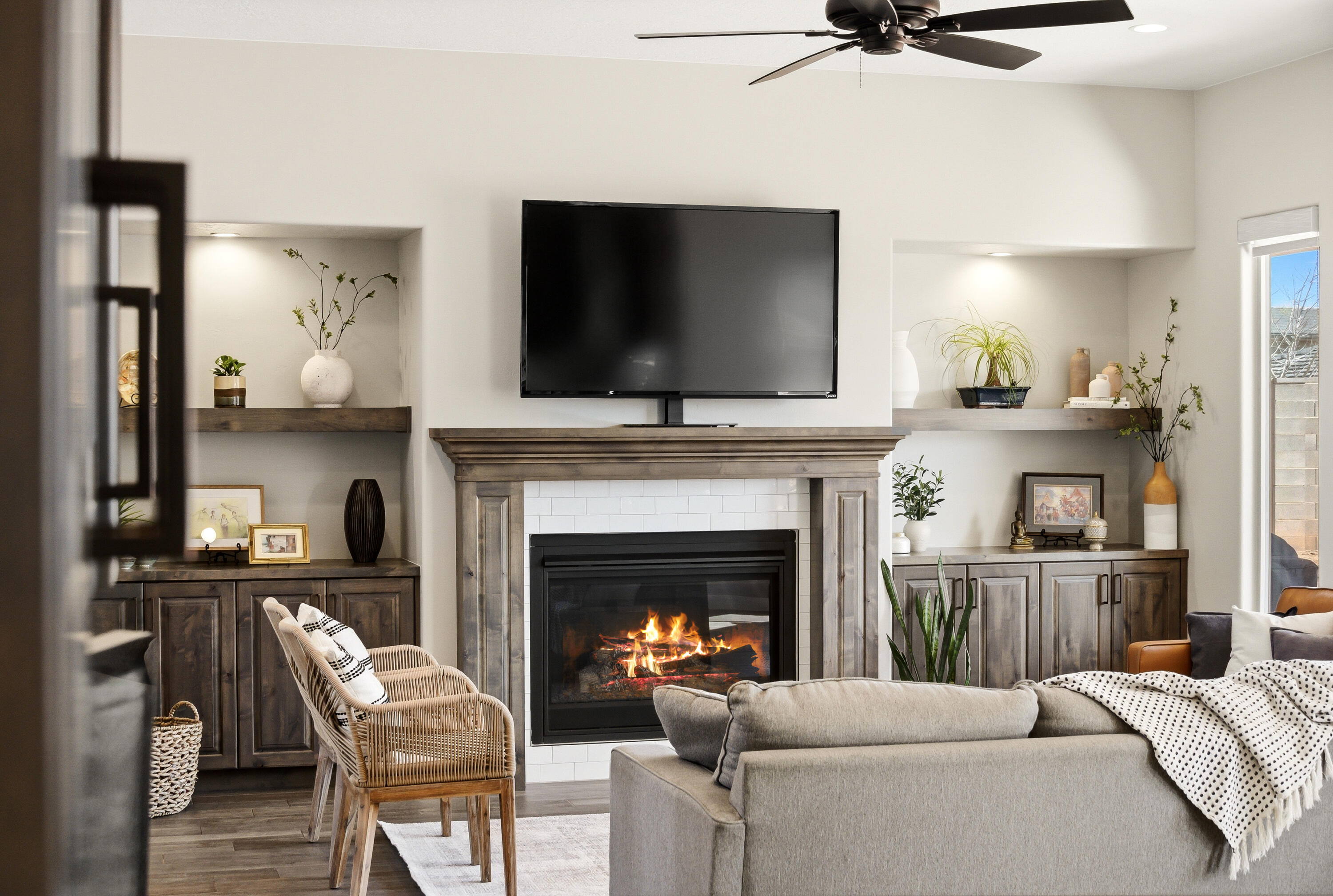 PECAN VALLEY - Residential