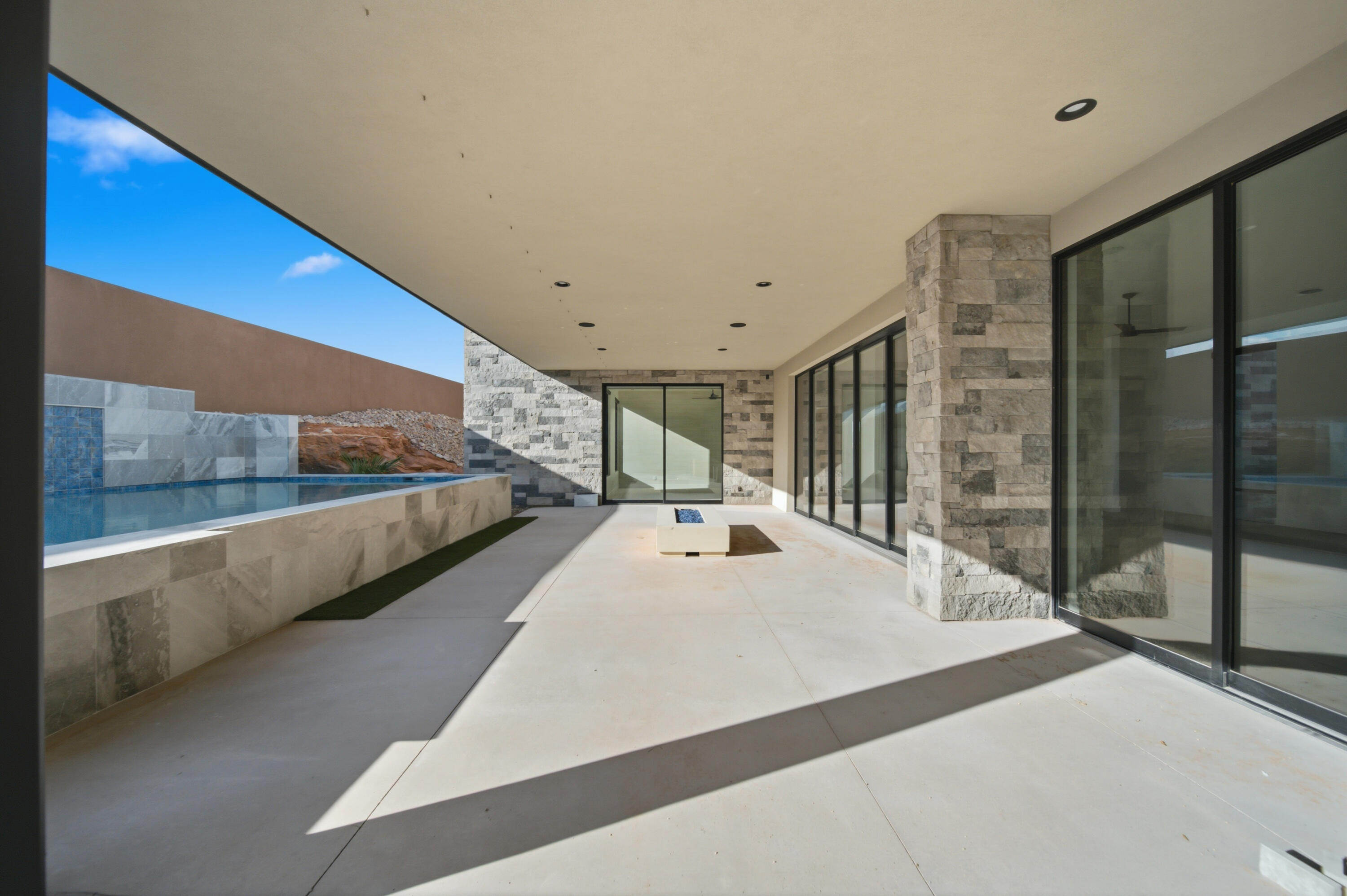 ESTATES AT SAND HOLLOW - Residential