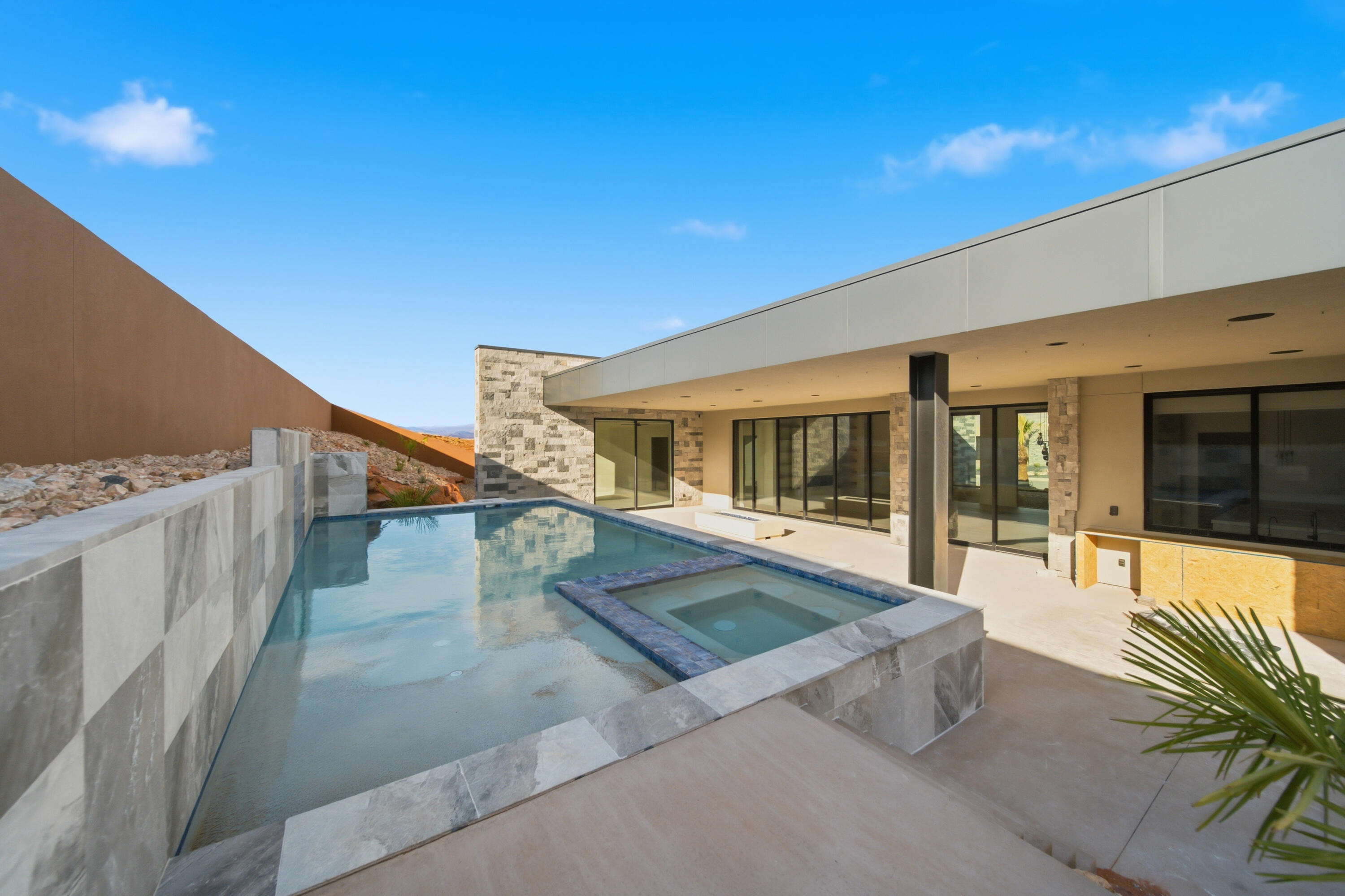 ESTATES AT SAND HOLLOW - Residential