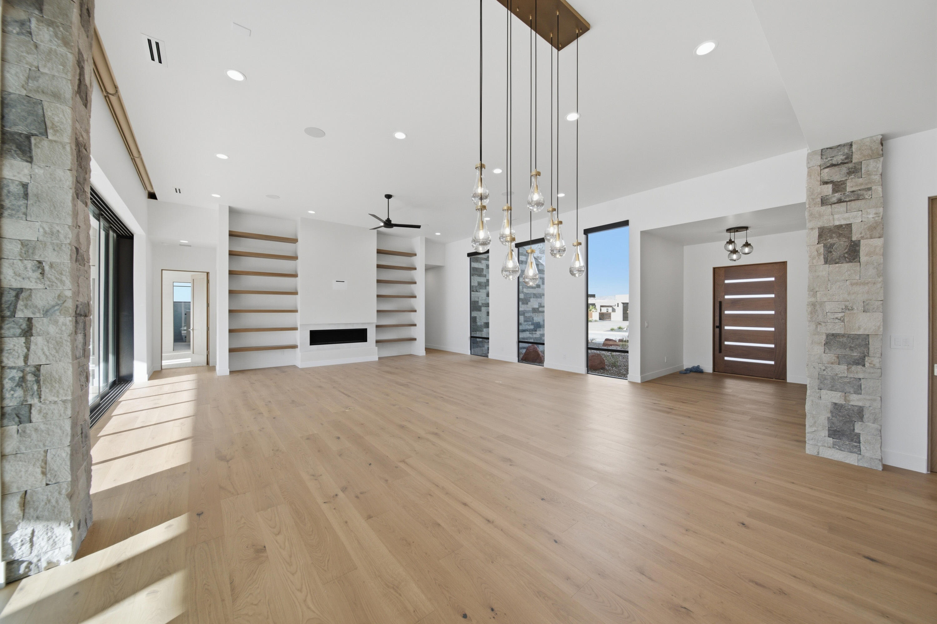 ESTATES AT SAND HOLLOW - Residential