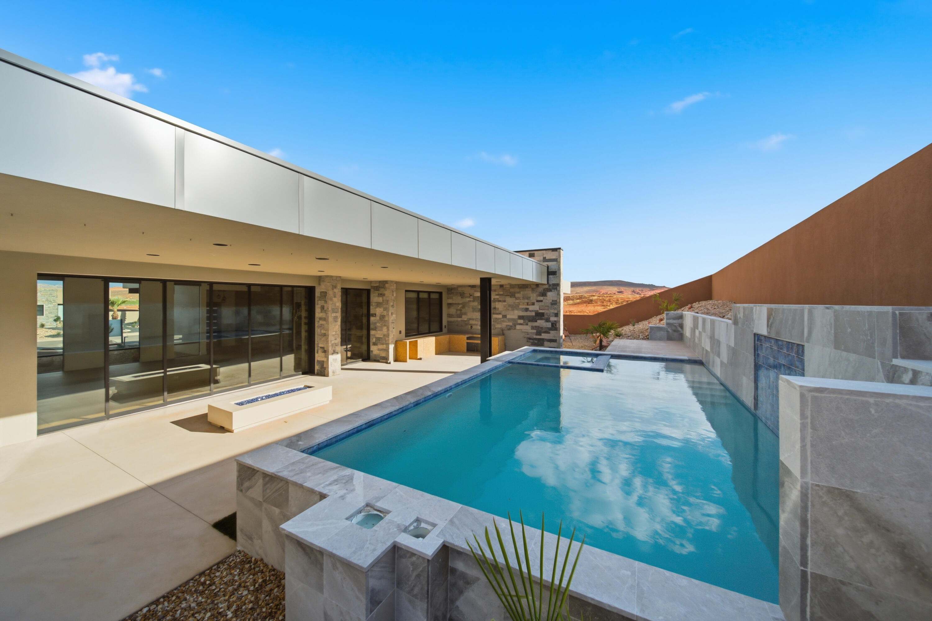 ESTATES AT SAND HOLLOW - Residential