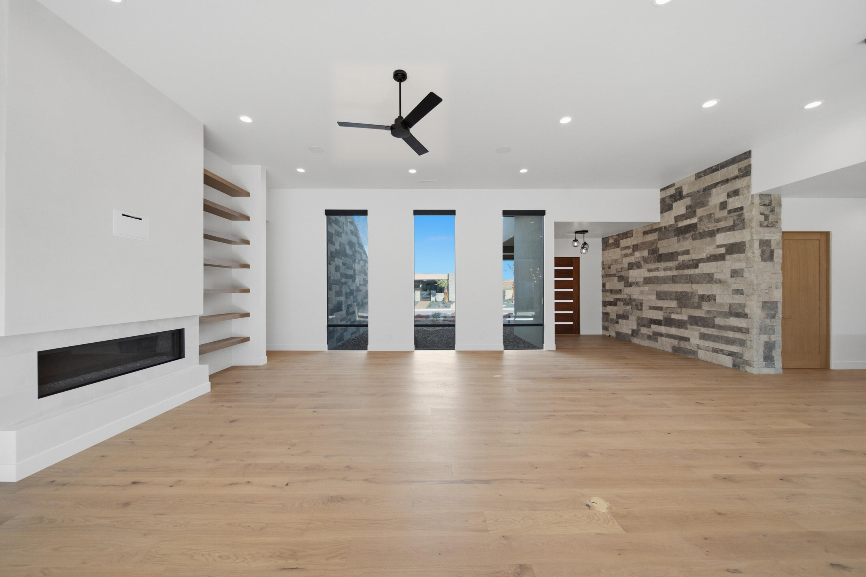 ESTATES AT SAND HOLLOW - Residential