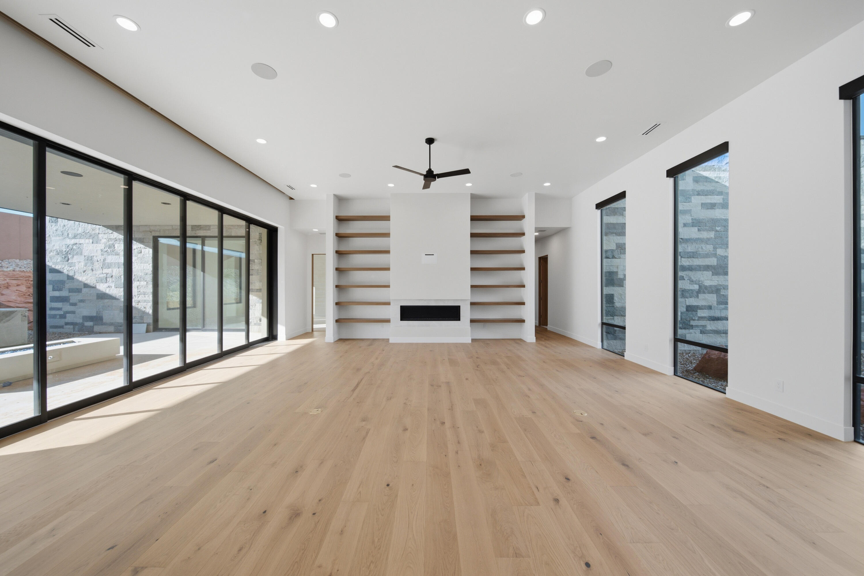 ESTATES AT SAND HOLLOW - Residential