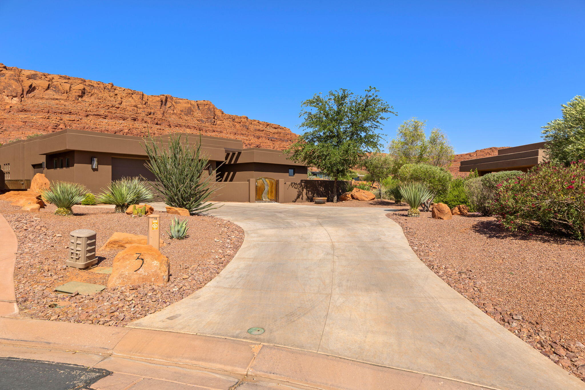 ENTRADA KACHINA SPRINGS - Residential