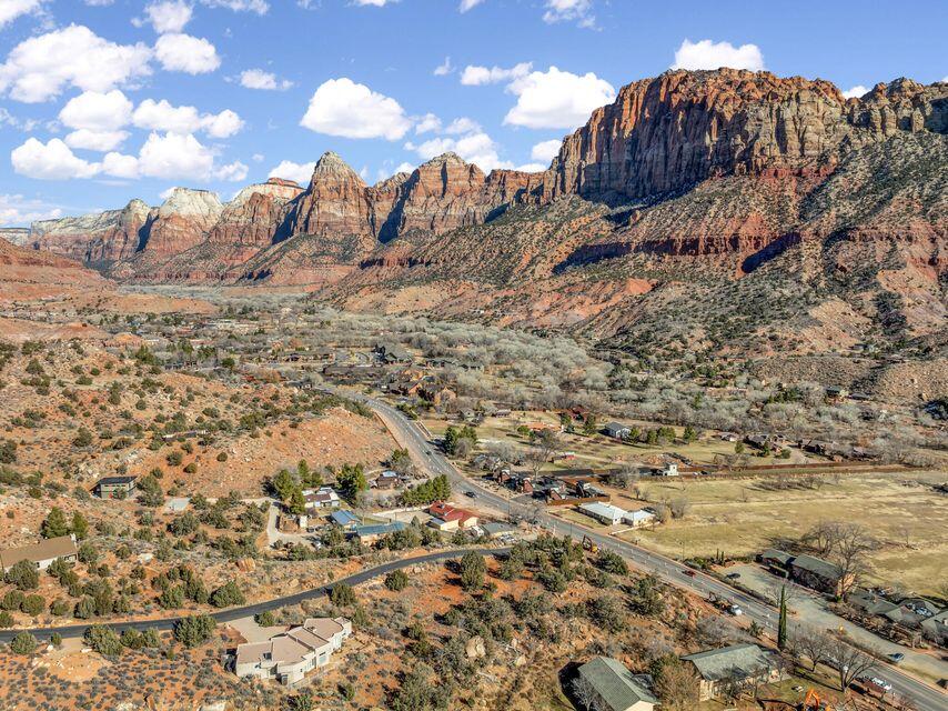 SPRINGDALE TOWNSITE - Land