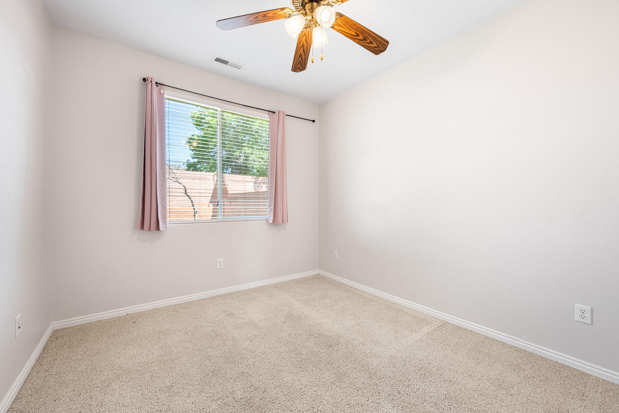 CORAL CANYON - Residential