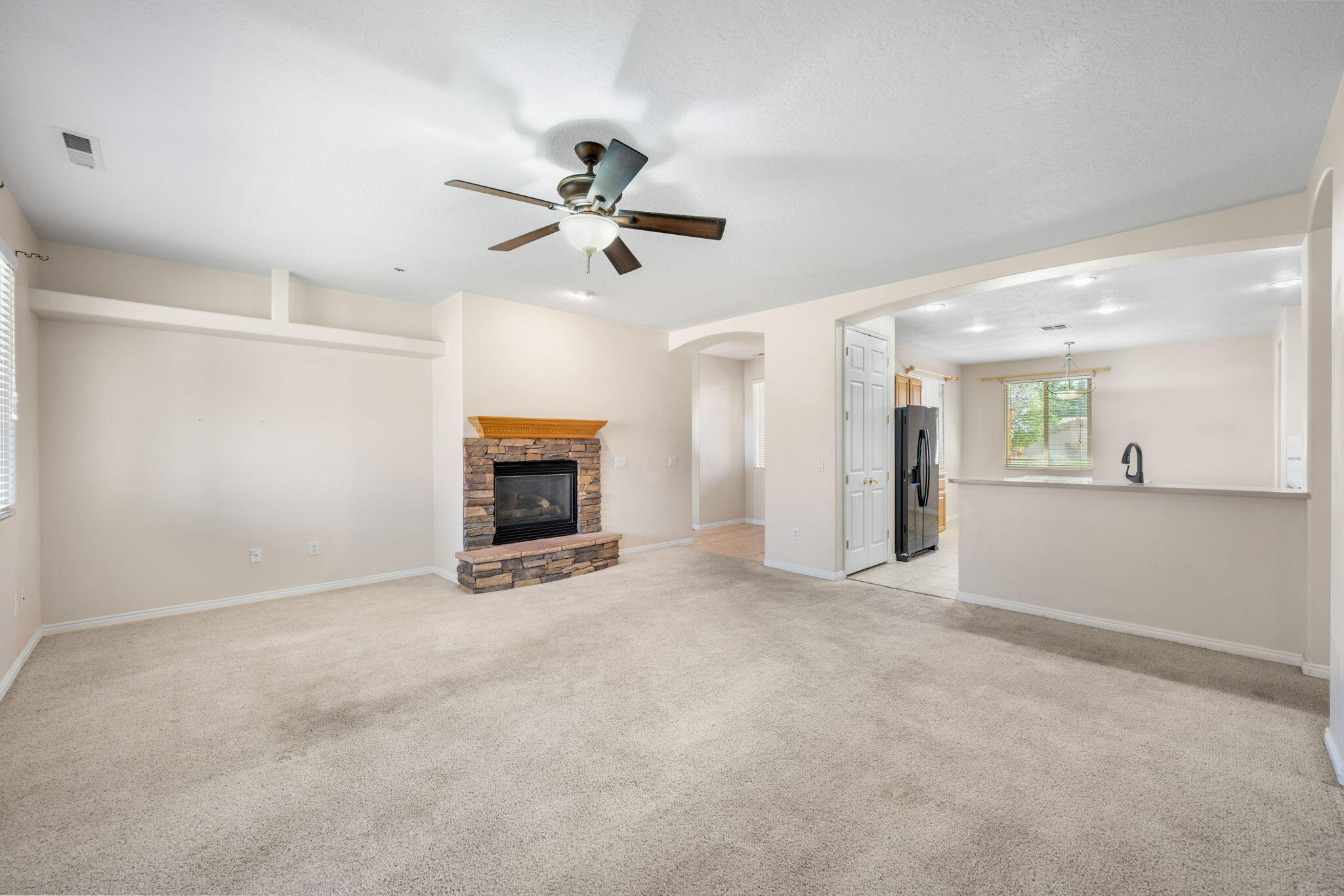 CORAL CANYON - Residential