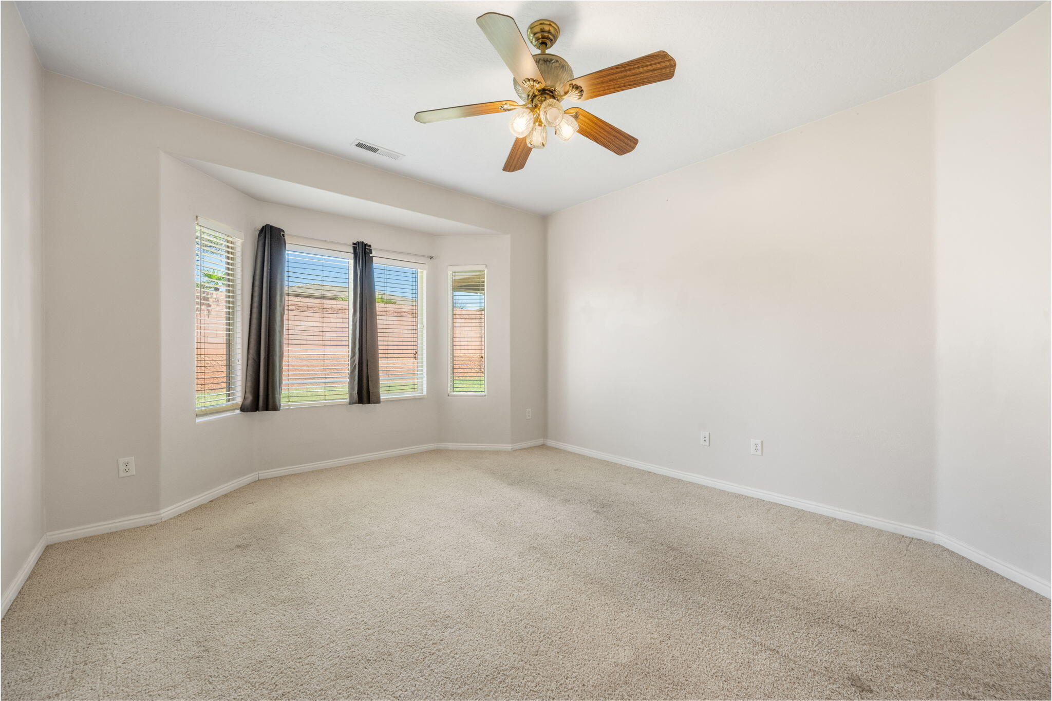 CORAL CANYON - Residential