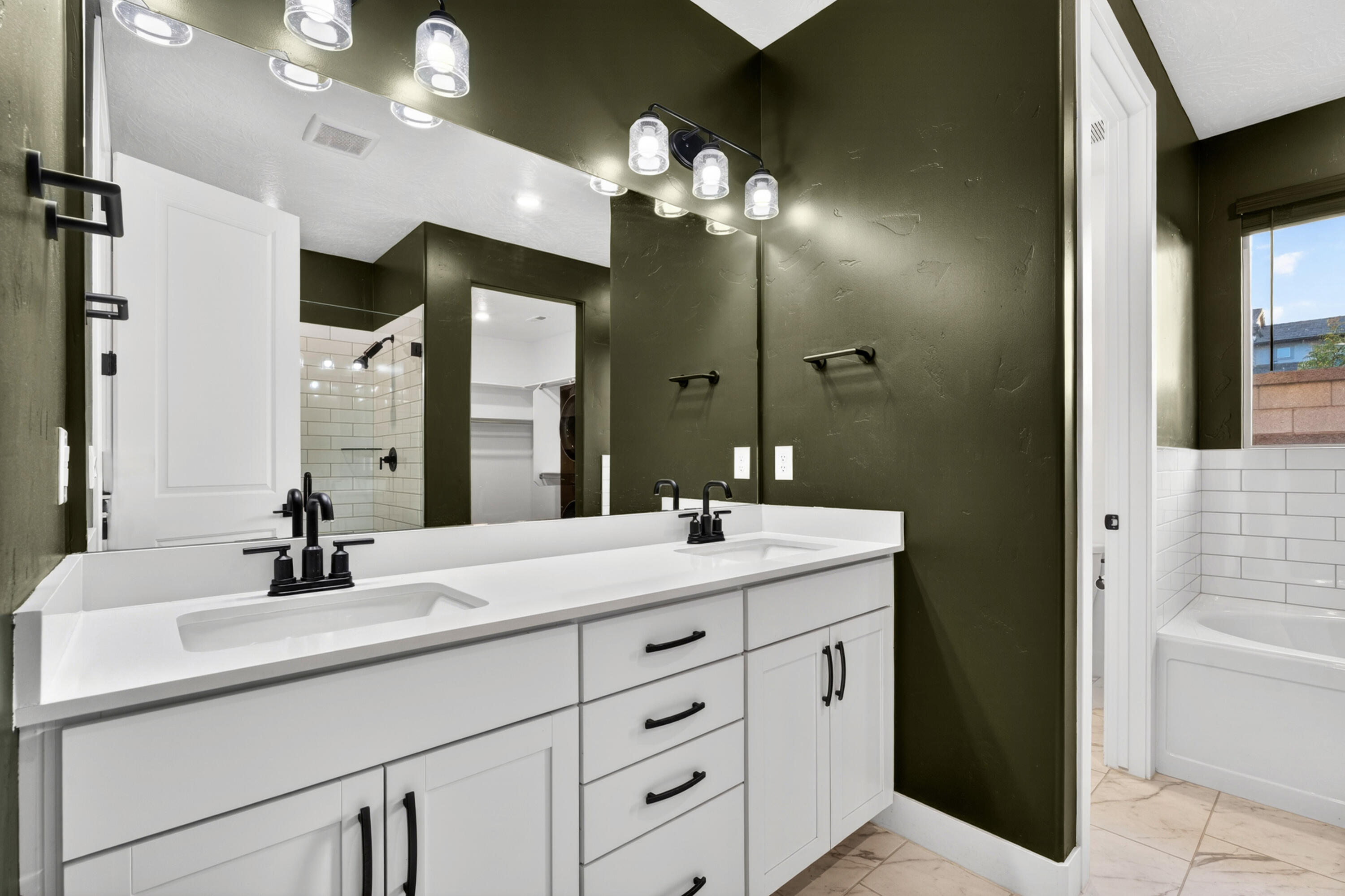DESERT COLOR SAGE HAVEN - Residential