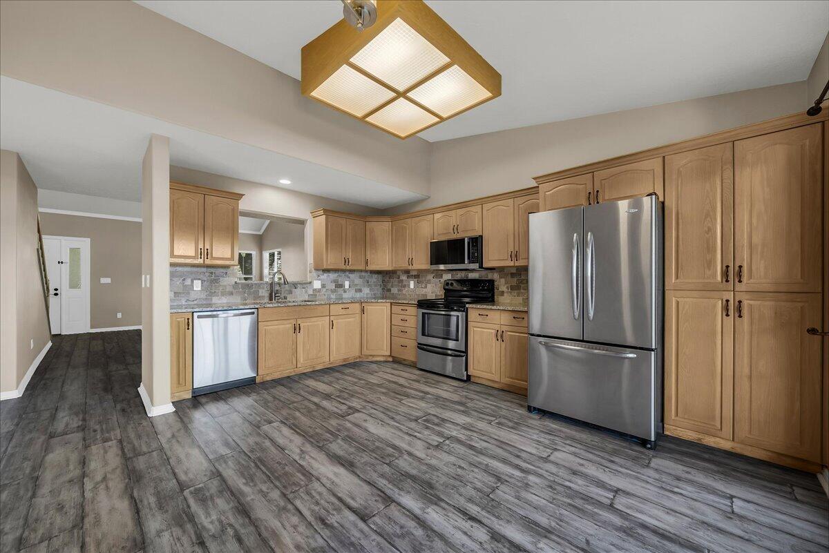 RED CANYON TOWNHOMES - Residential