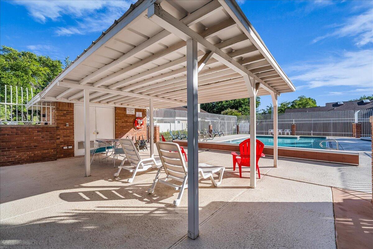 RED CANYON TOWNHOMES - Residential