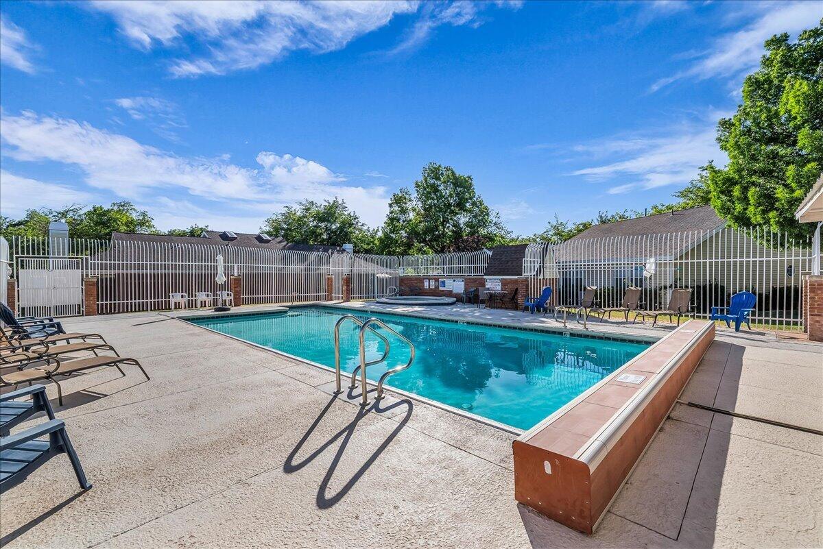 RED CANYON TOWNHOMES - Residential