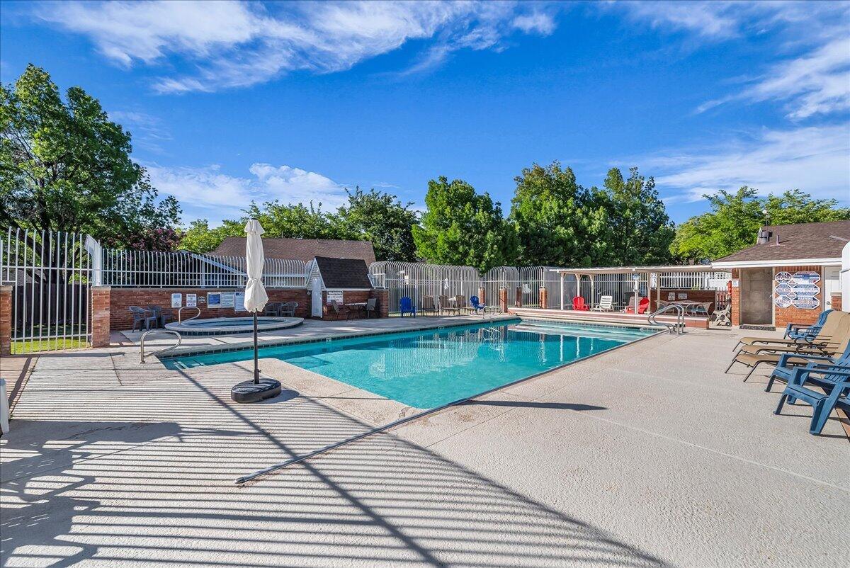 RED CANYON TOWNHOMES - Residential