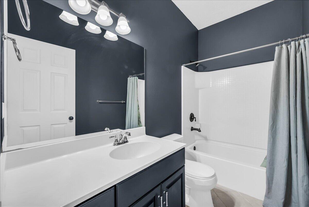 RED CANYON TOWNHOMES - Residential